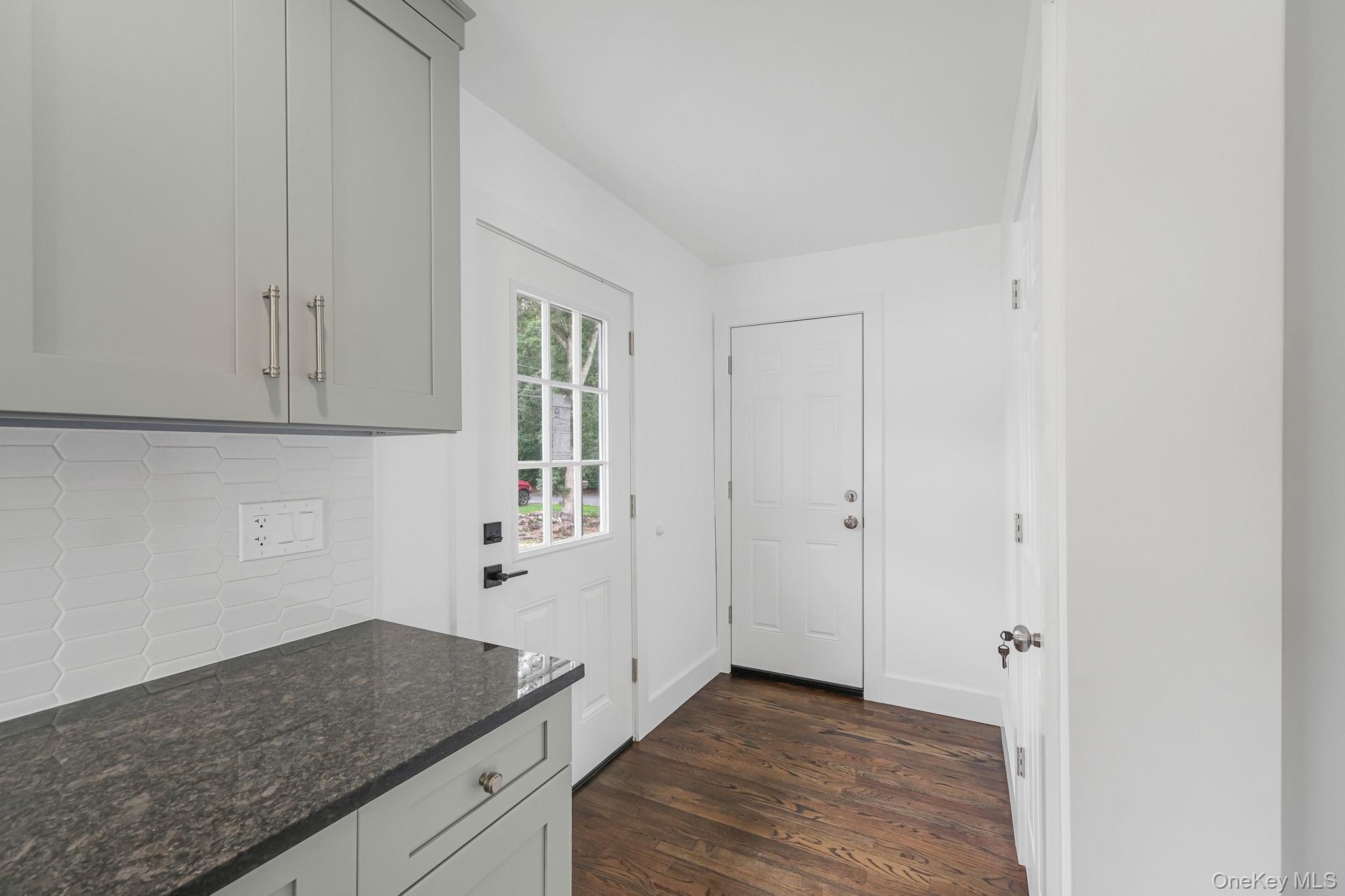 47 Dayton Avenue, Holtsville, NY 11742