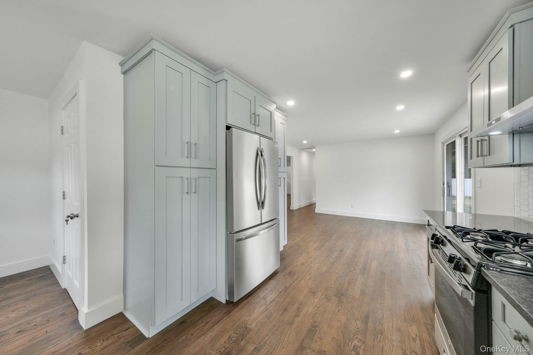 47 Dayton Avenue, Holtsville, NY 11742