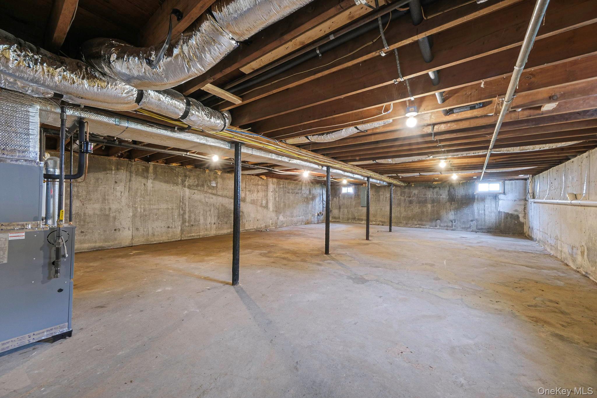 47 Dayton Avenue, Holtsville, NY 11742