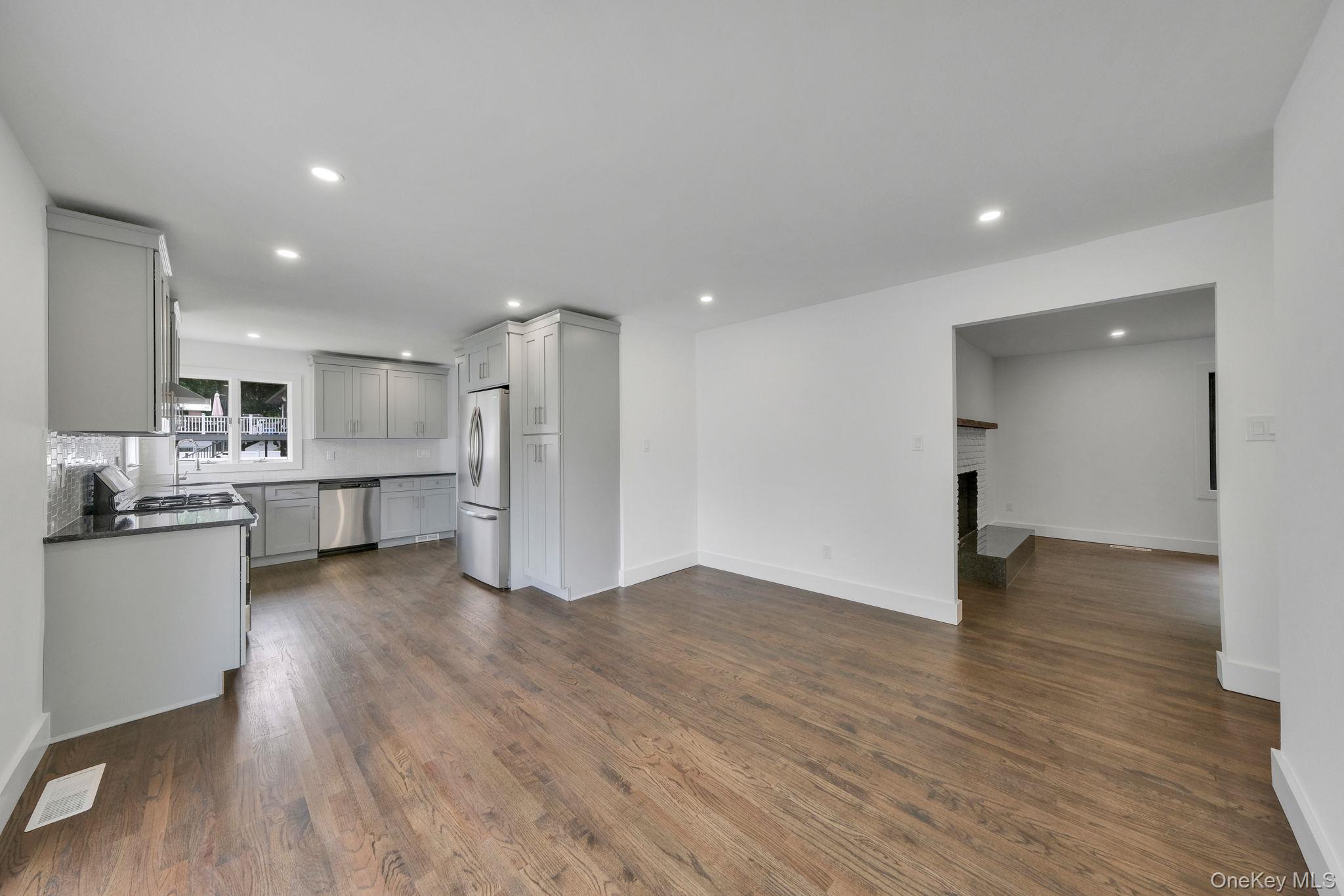 47 Dayton Avenue, Holtsville, NY 11742