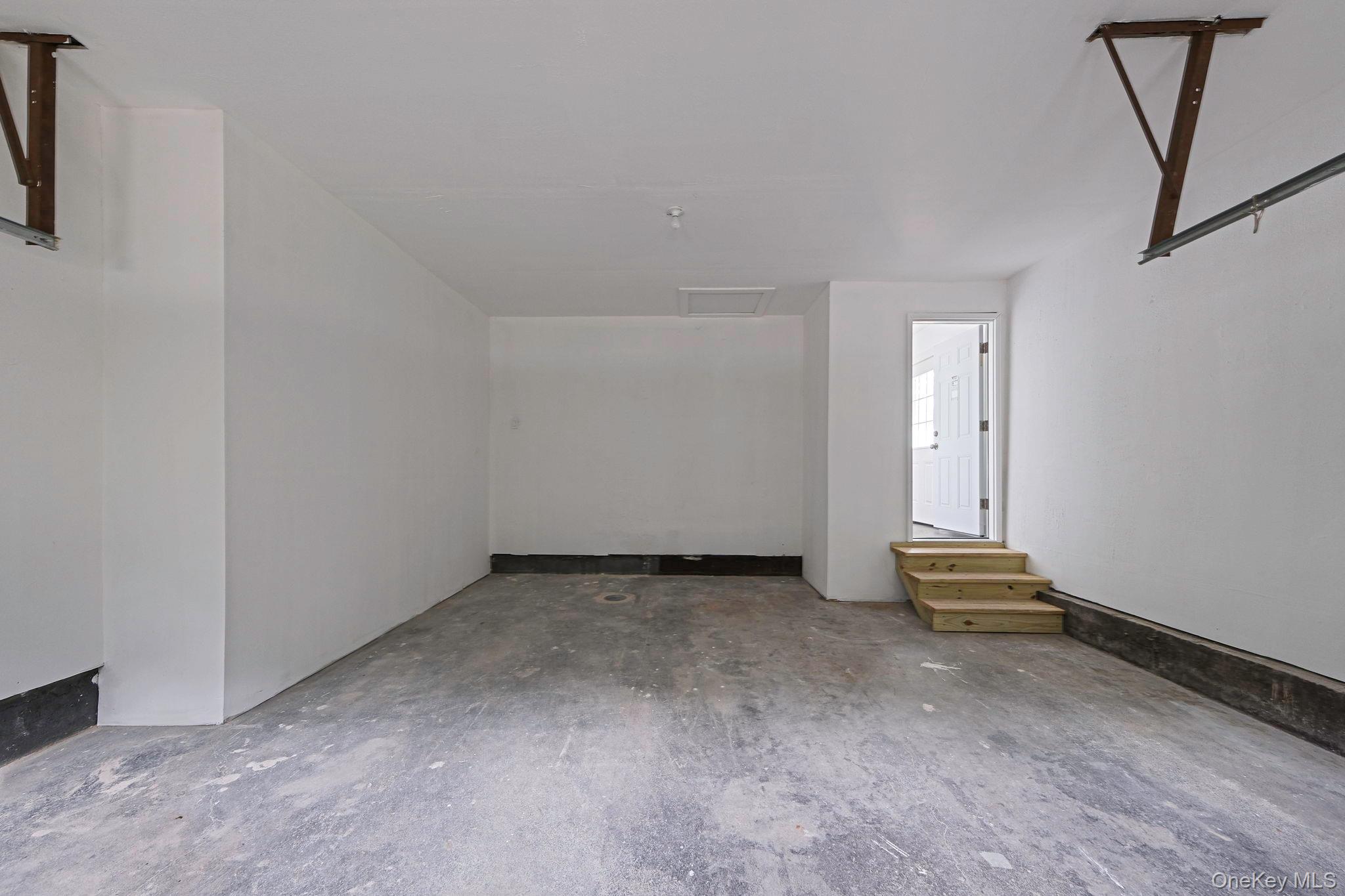 47 Dayton Avenue, Holtsville, NY 11742