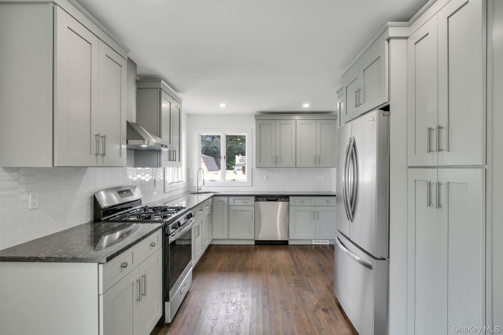 47 Dayton Avenue, Holtsville, NY 11742