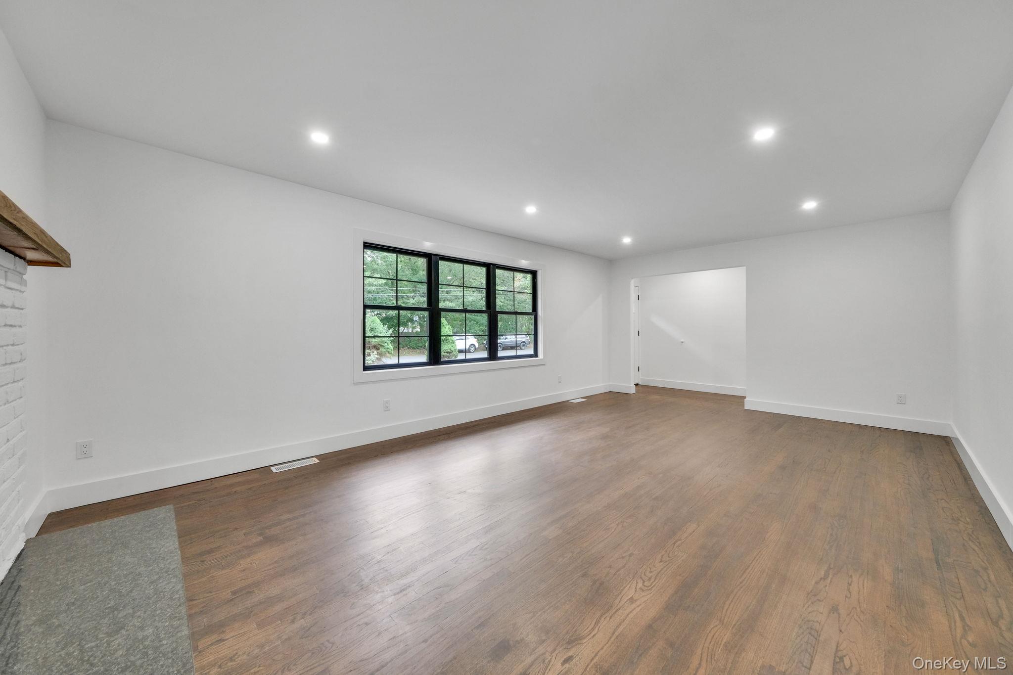 47 Dayton Avenue, Holtsville, NY 11742