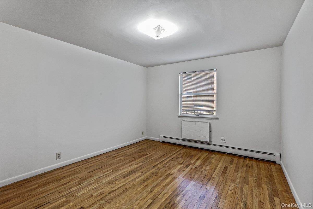 70-50 153rd Street, Flushing, NY 11367