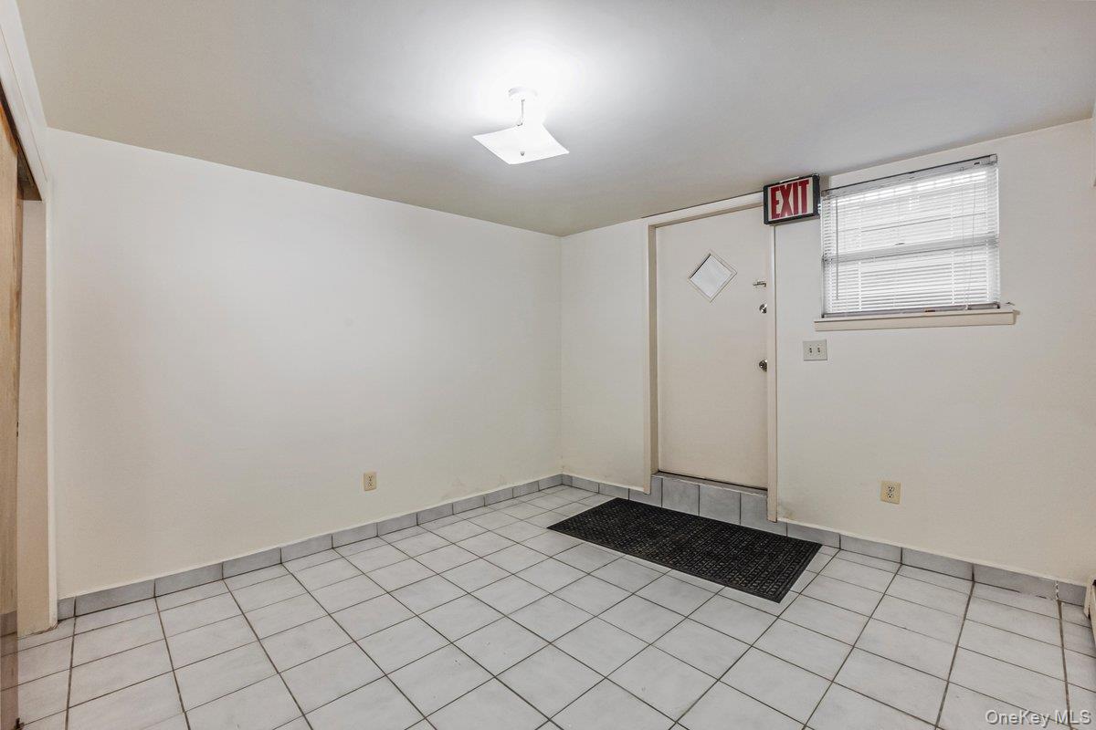 70-50 153rd Street, Flushing, NY 11367