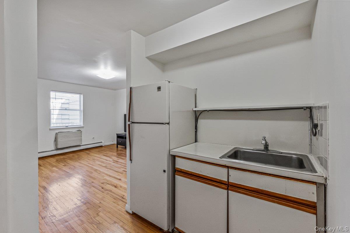 70-50 153rd Street, Flushing, NY 11367