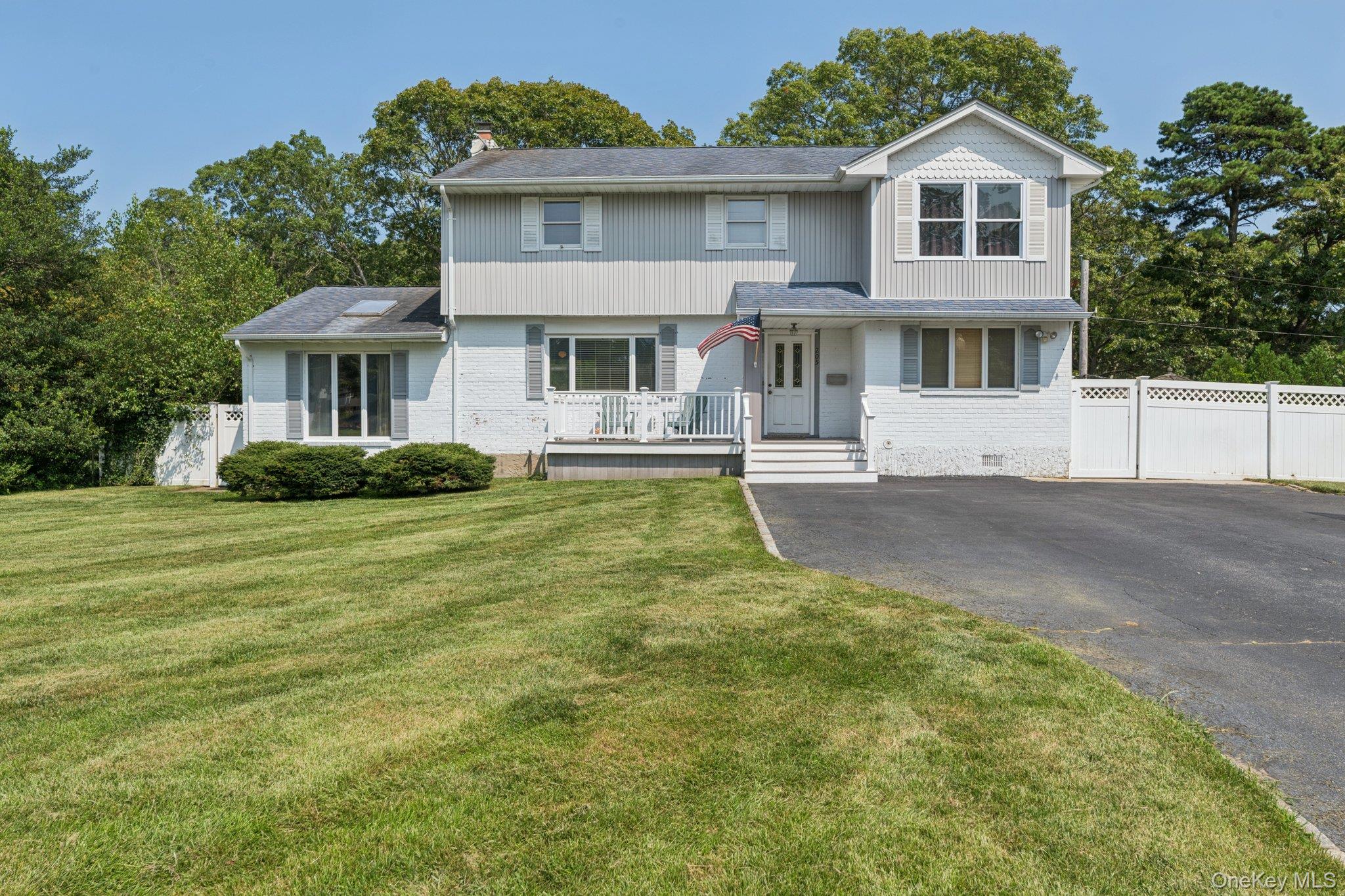 205 Fawn Court, East Islip, NY 11730
