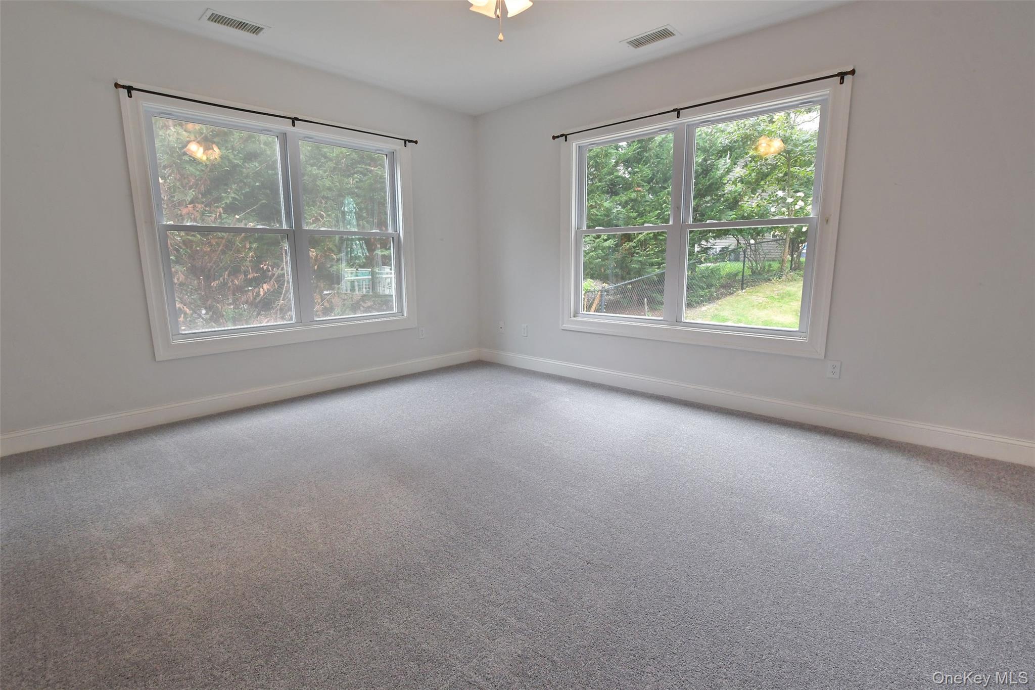 39 Hill Street E, Wading River, NY 11792