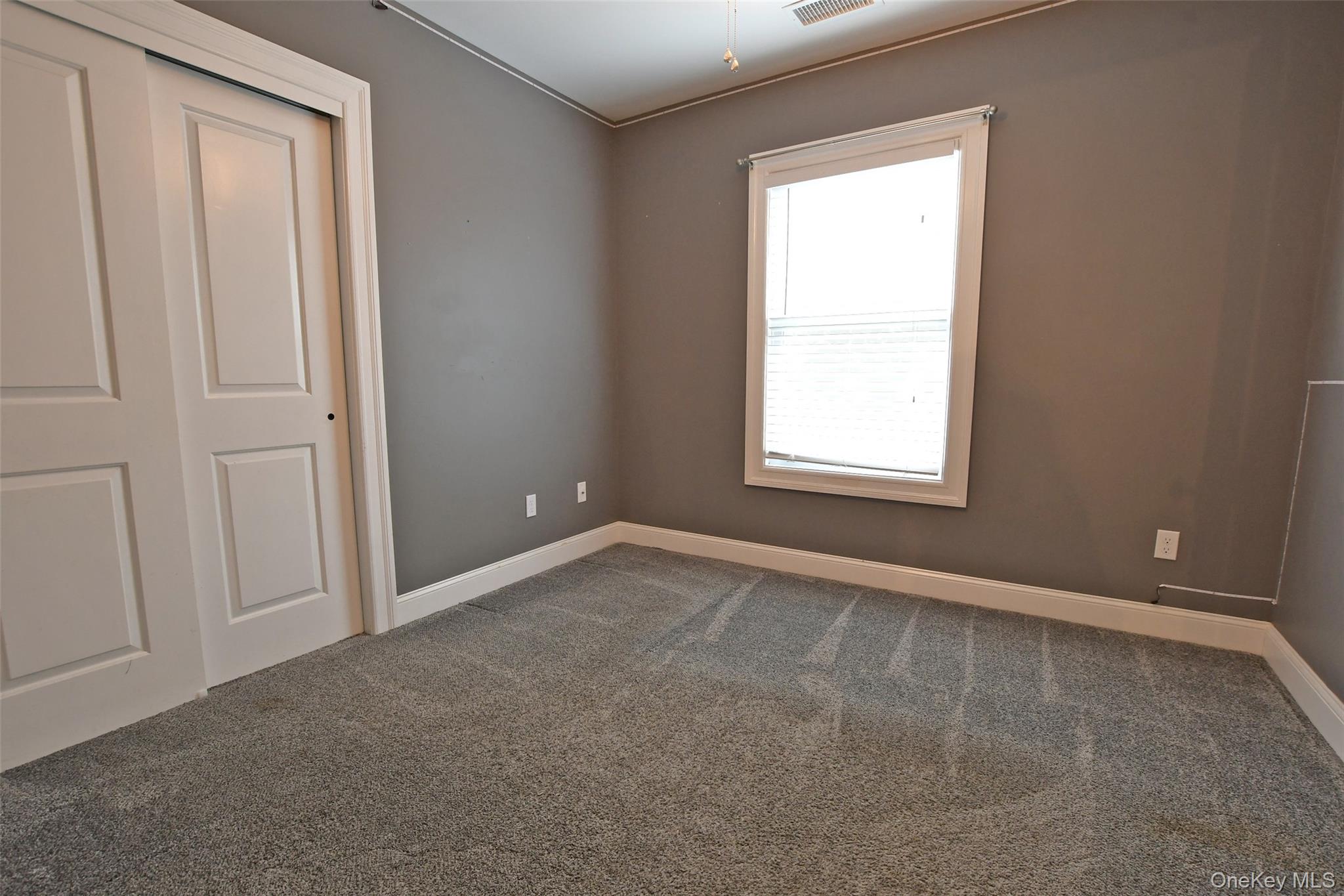 39 Hill Street E, Wading River, NY 11792