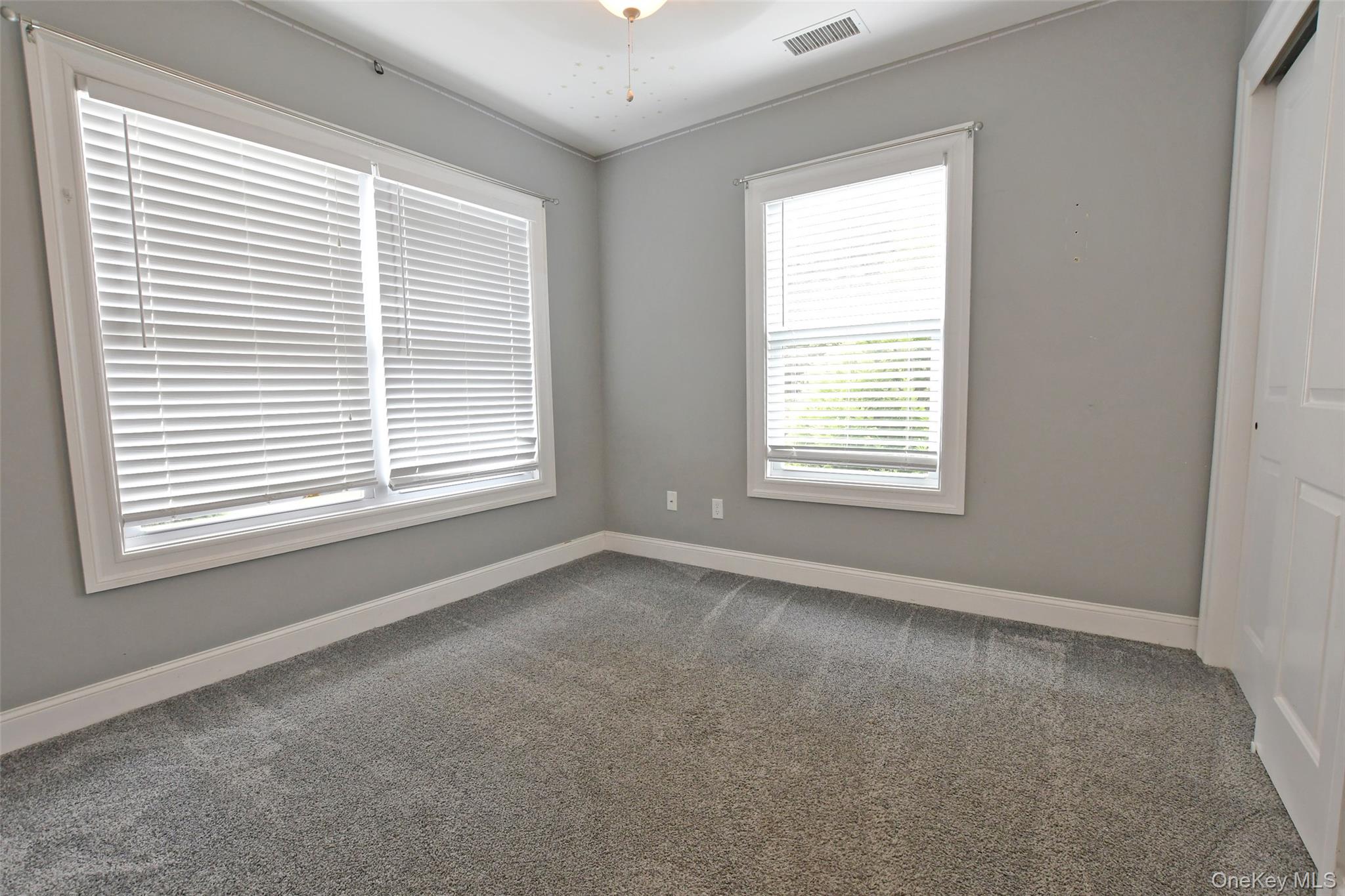 39 Hill Street E, Wading River, NY 11792