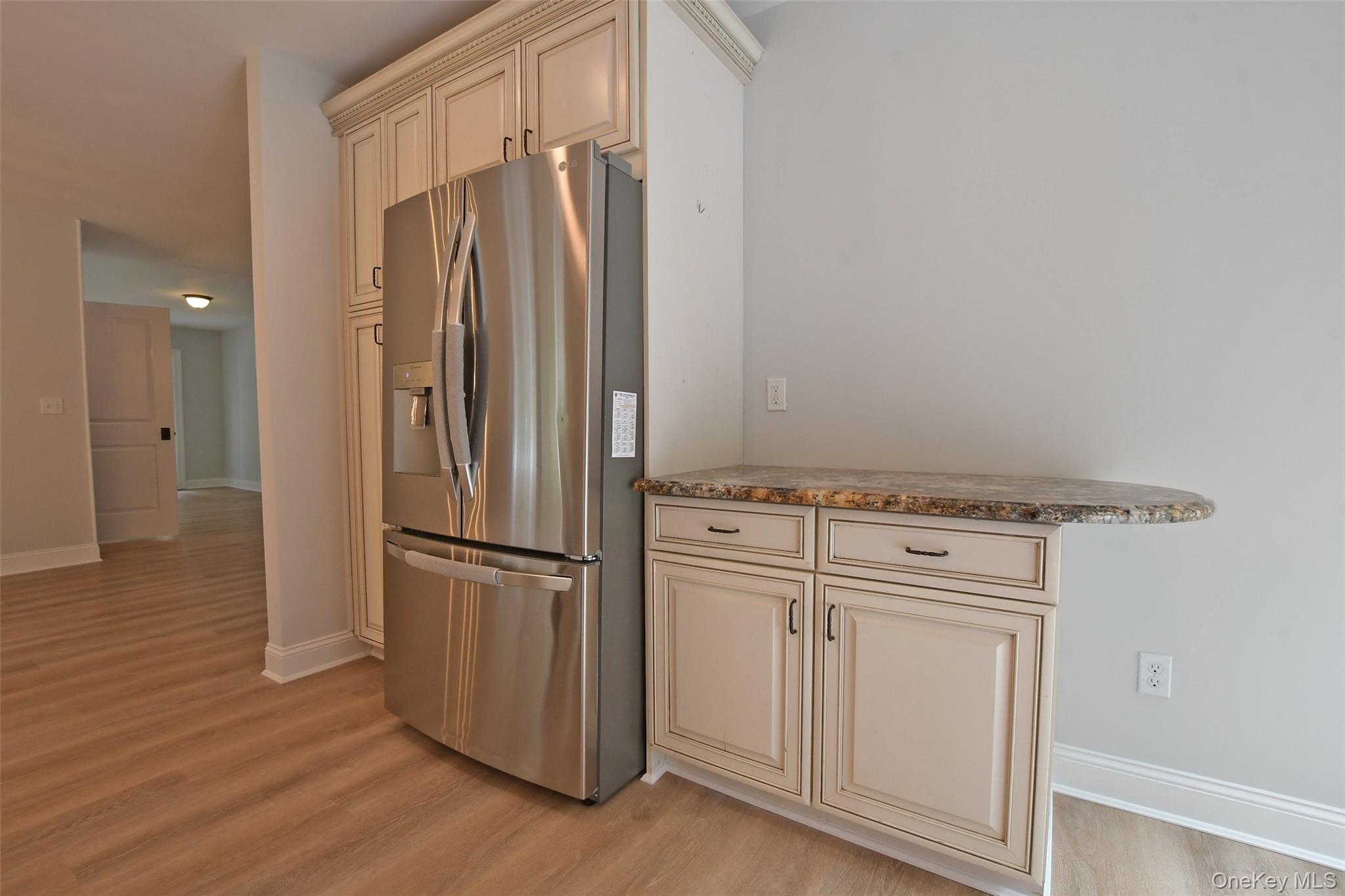 39 Hill Street E, Wading River, NY 11792