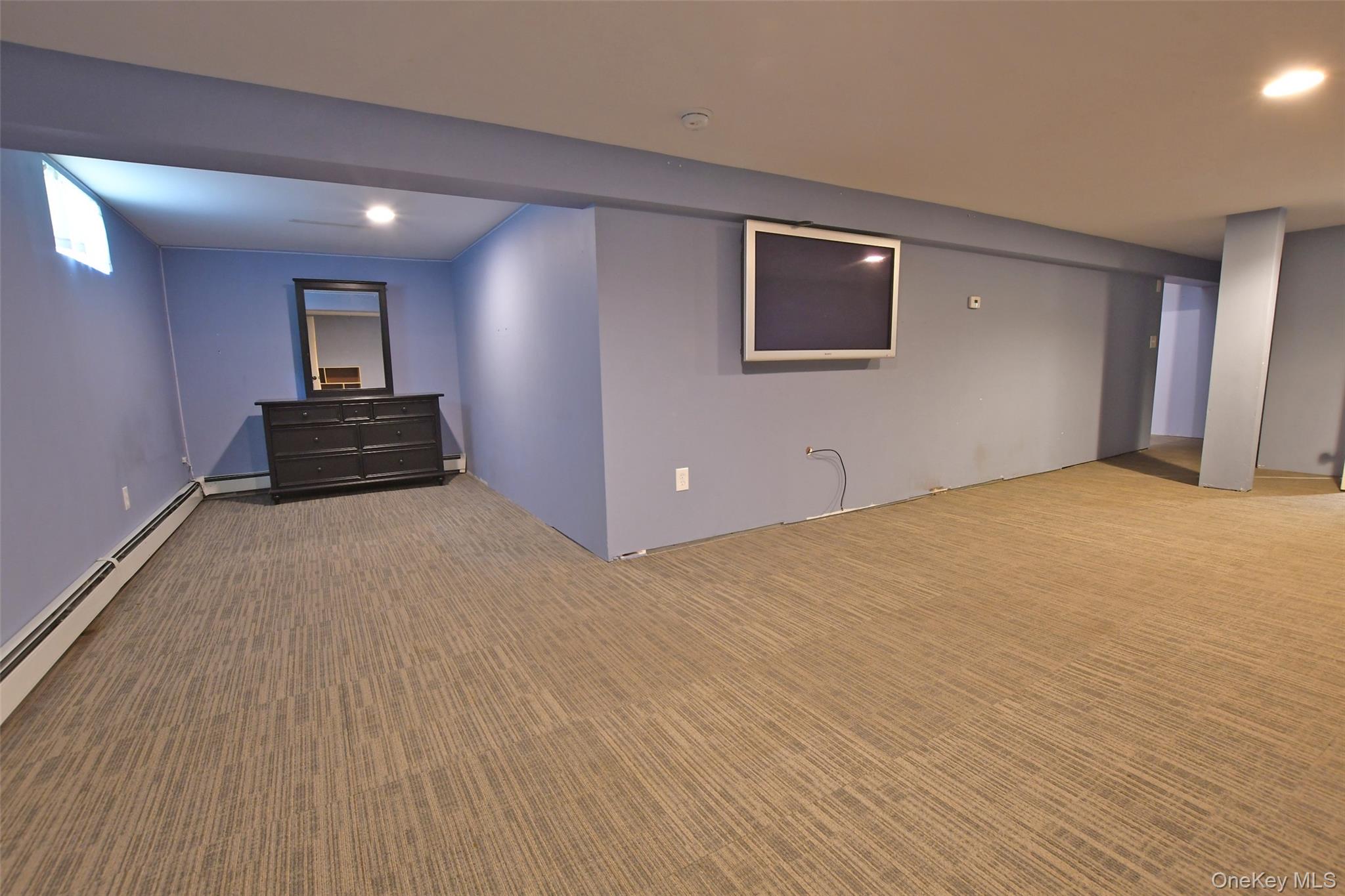 39 Hill Street E, Wading River, NY 11792