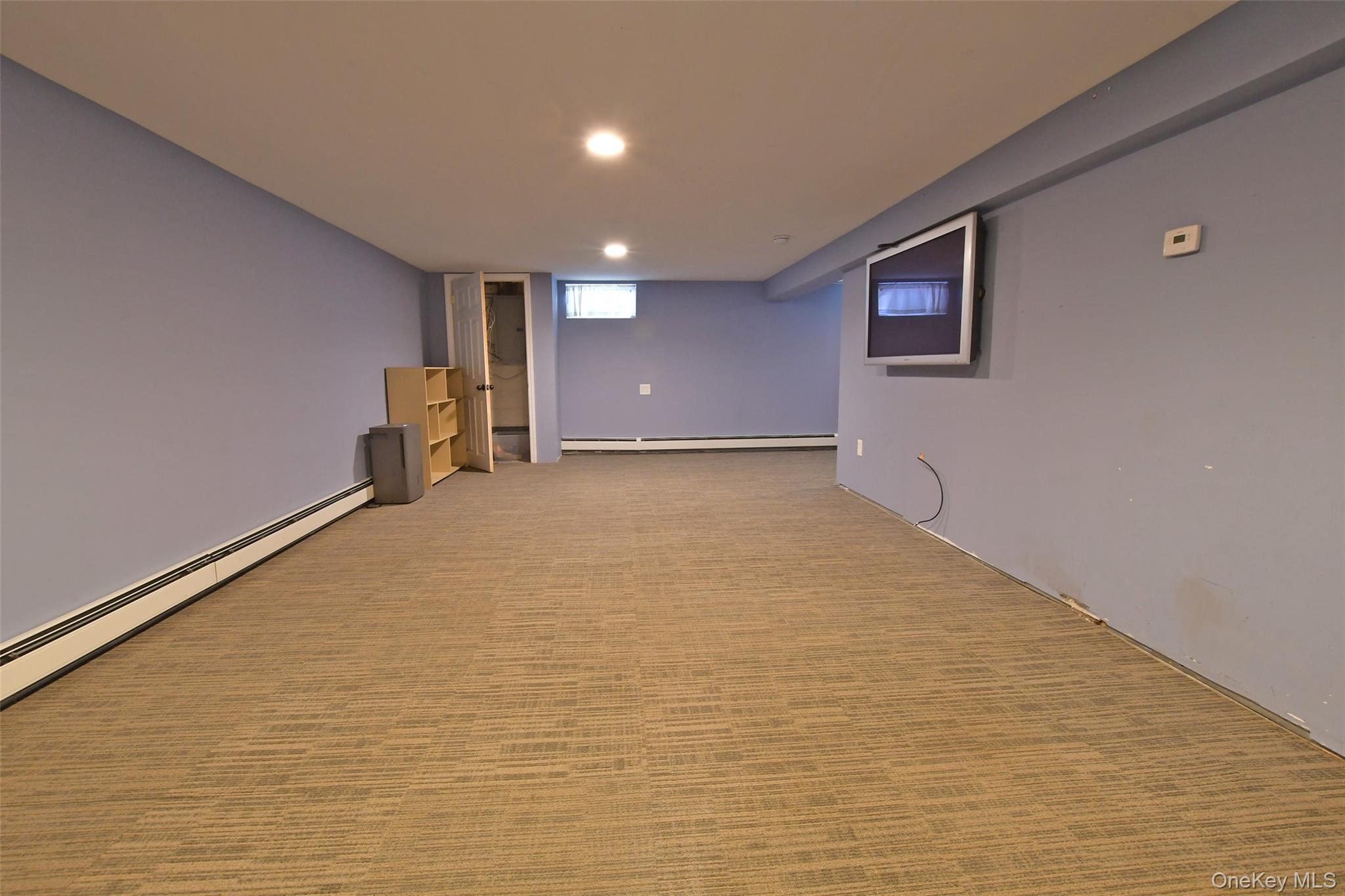 39 Hill Street E, Wading River, NY 11792