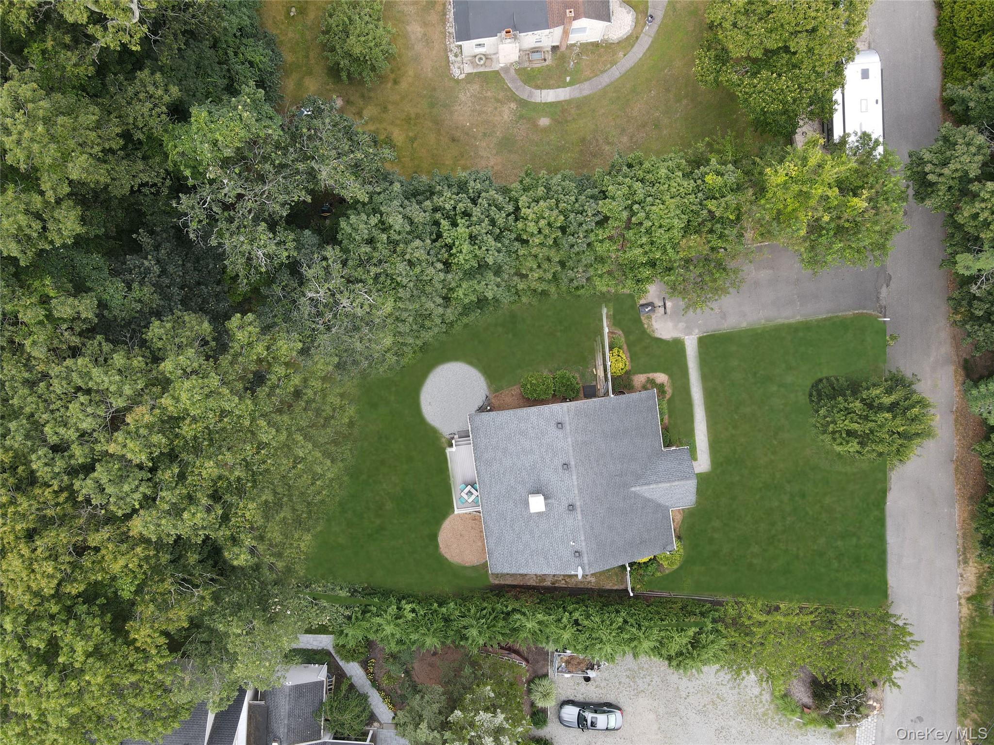 39 Hill Street E, Wading River, NY 11792