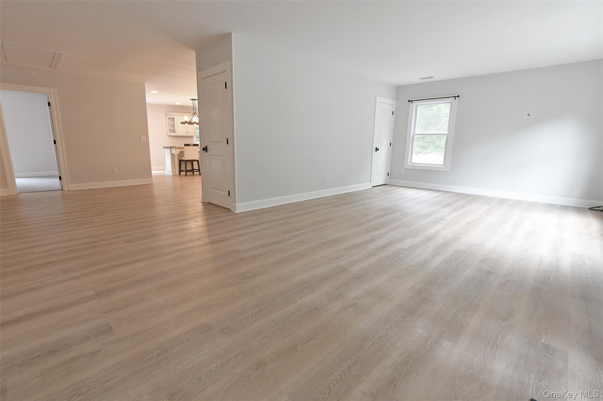 39 Hill Street E, Wading River, NY 11792