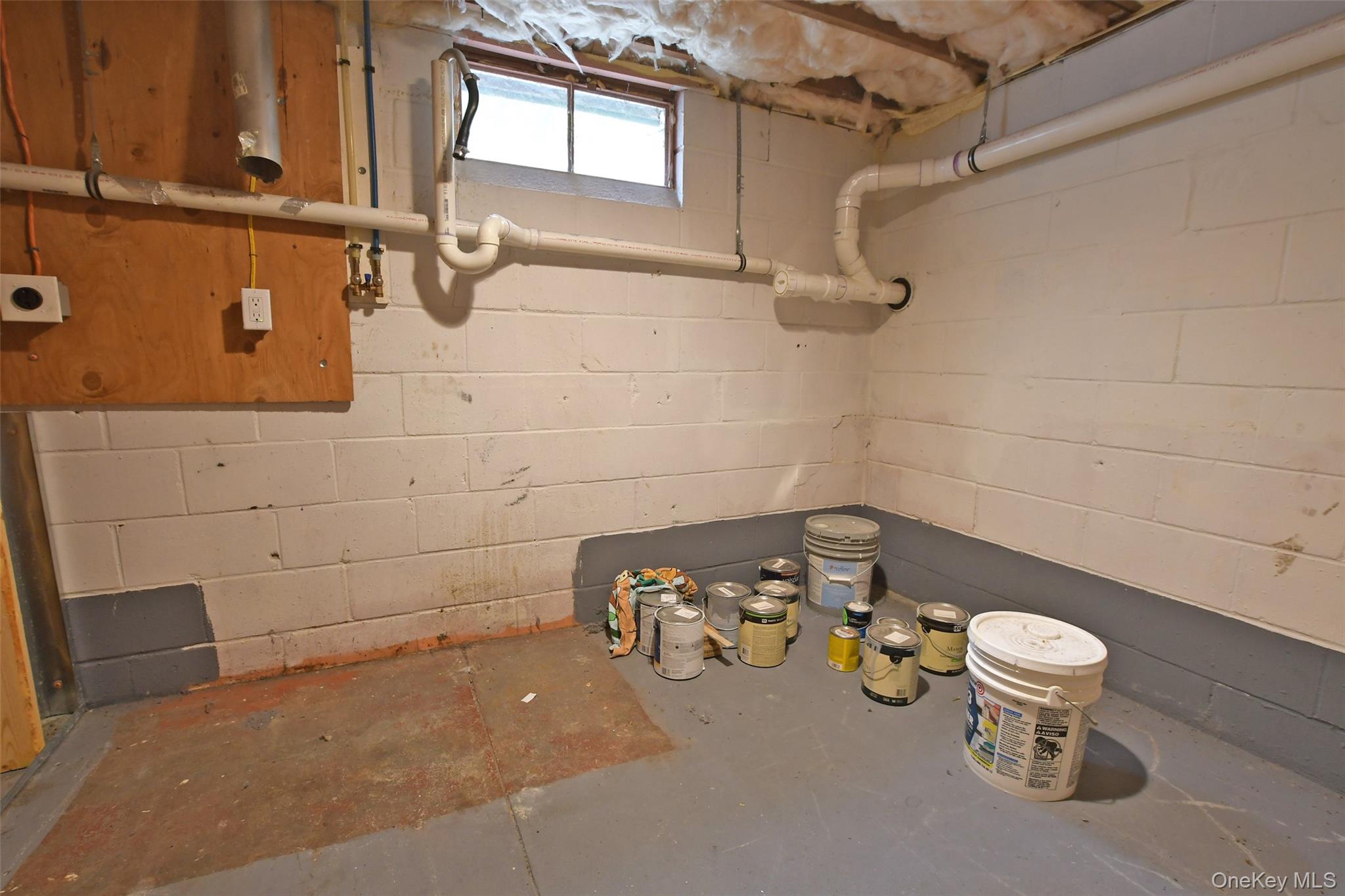 39 Hill Street E, Wading River, NY 11792