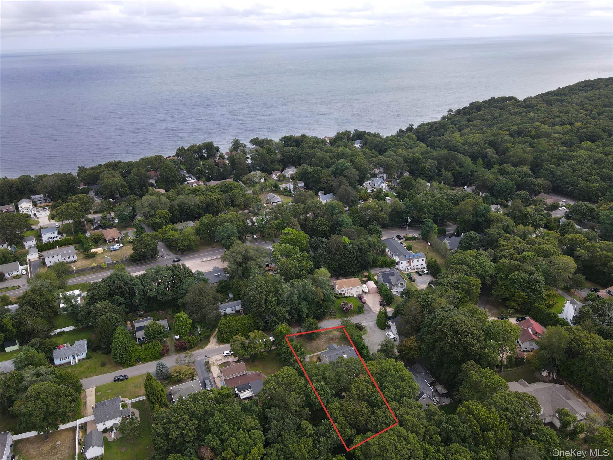 39 Hill Street E, Wading River, NY 11792