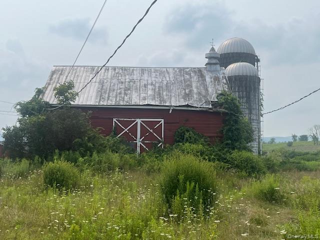 1820 County Route 7, Ancram, NY 12502