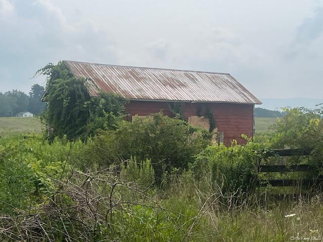 1820 County Route 7, Ancram, NY 12502