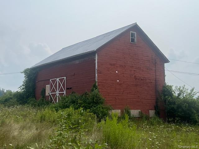 1820 County Route 7, Ancram, NY 12502