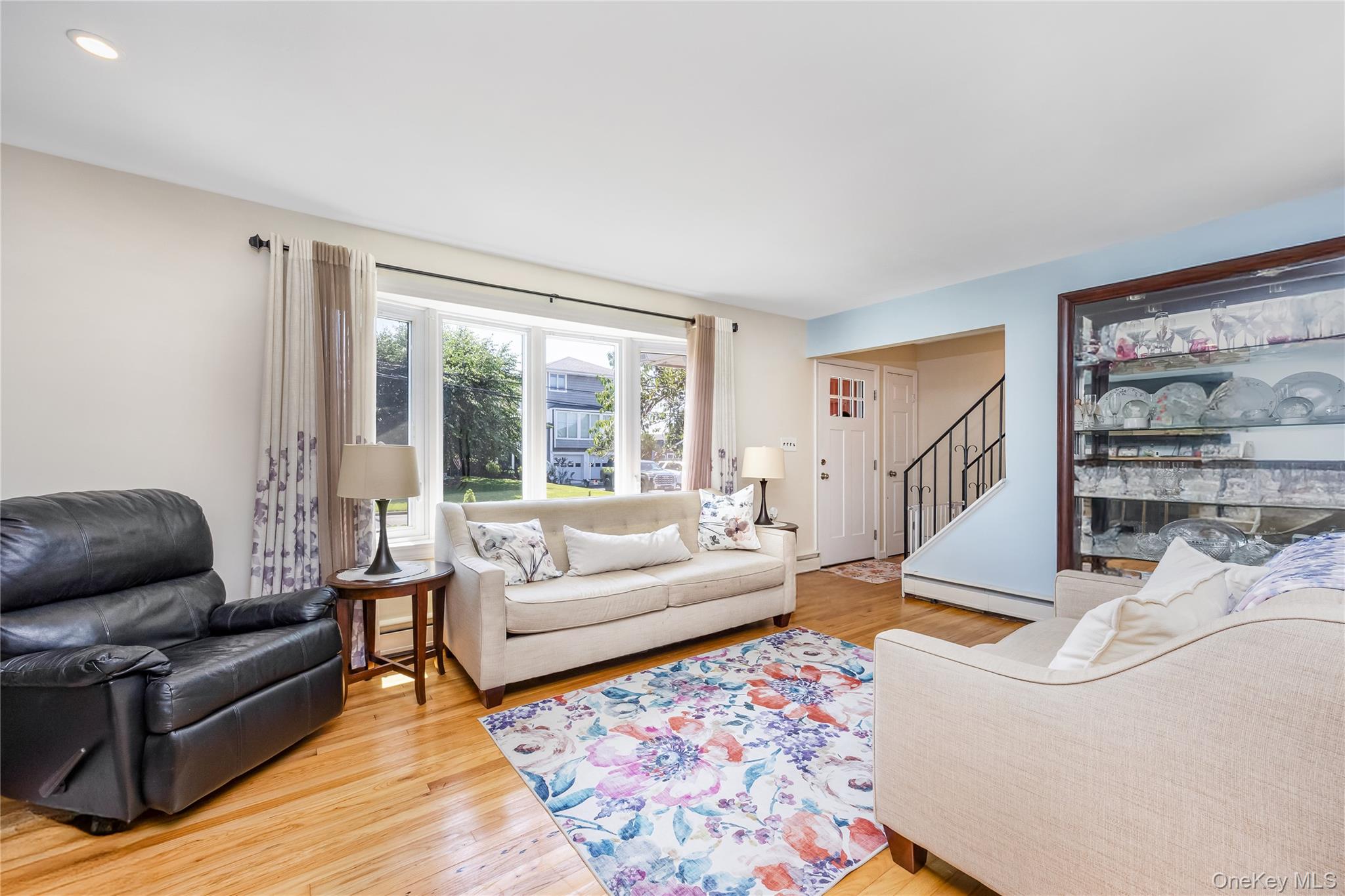 37 New Point Place, Amityville, NY 11701