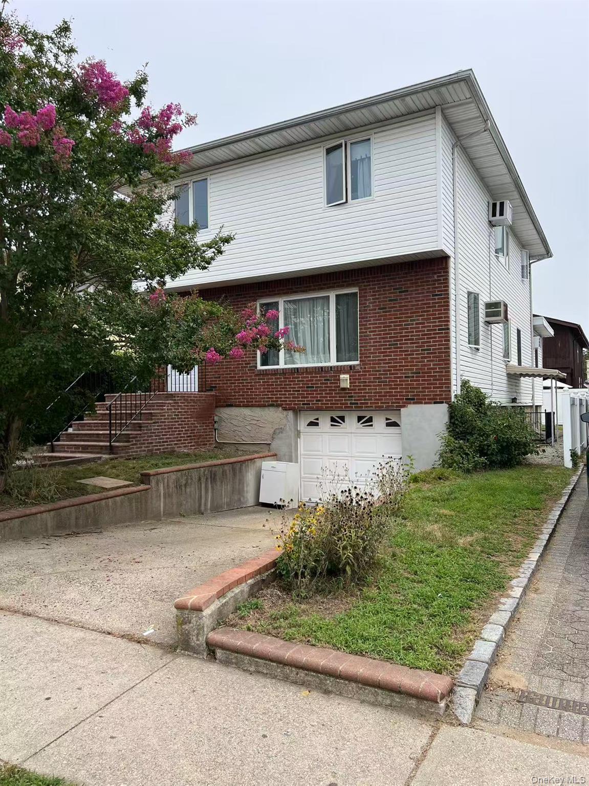 12 Hickory Road # #A, Port Washington, NY 11050