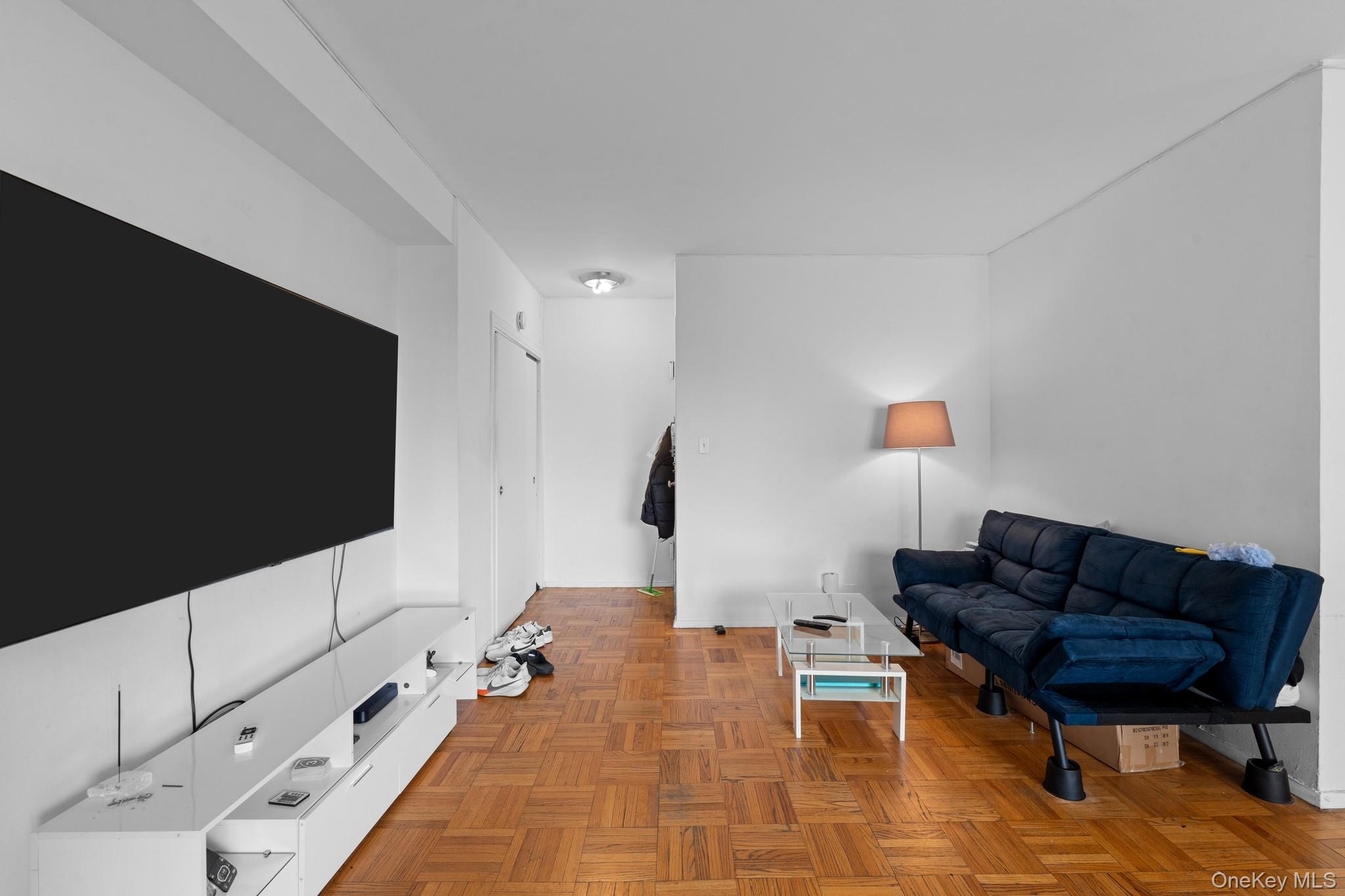 4 Fordham Hill Oval # 9E, Bronx, NY 10468