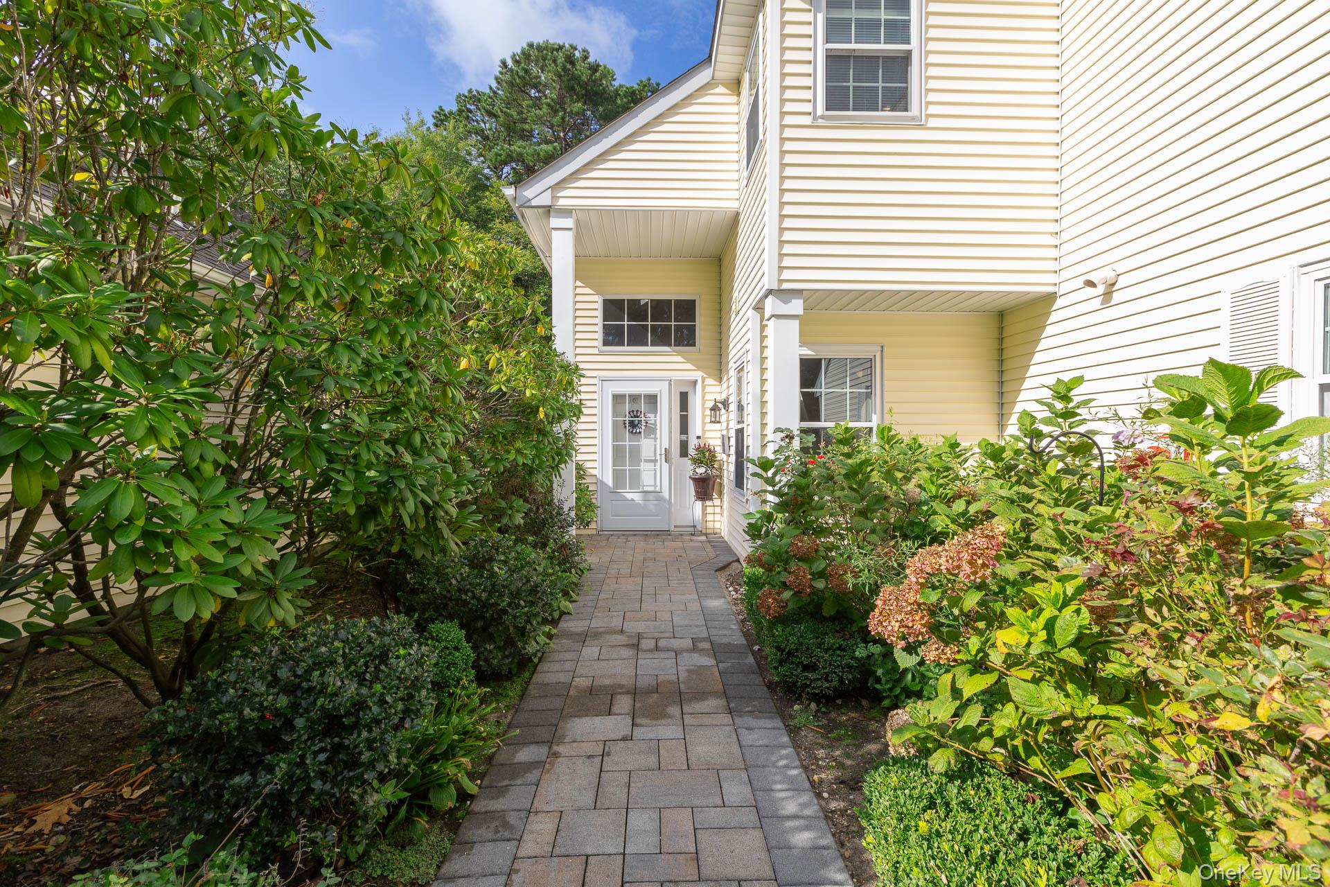 15 Cloister Lane, Middle Island, NY 11953