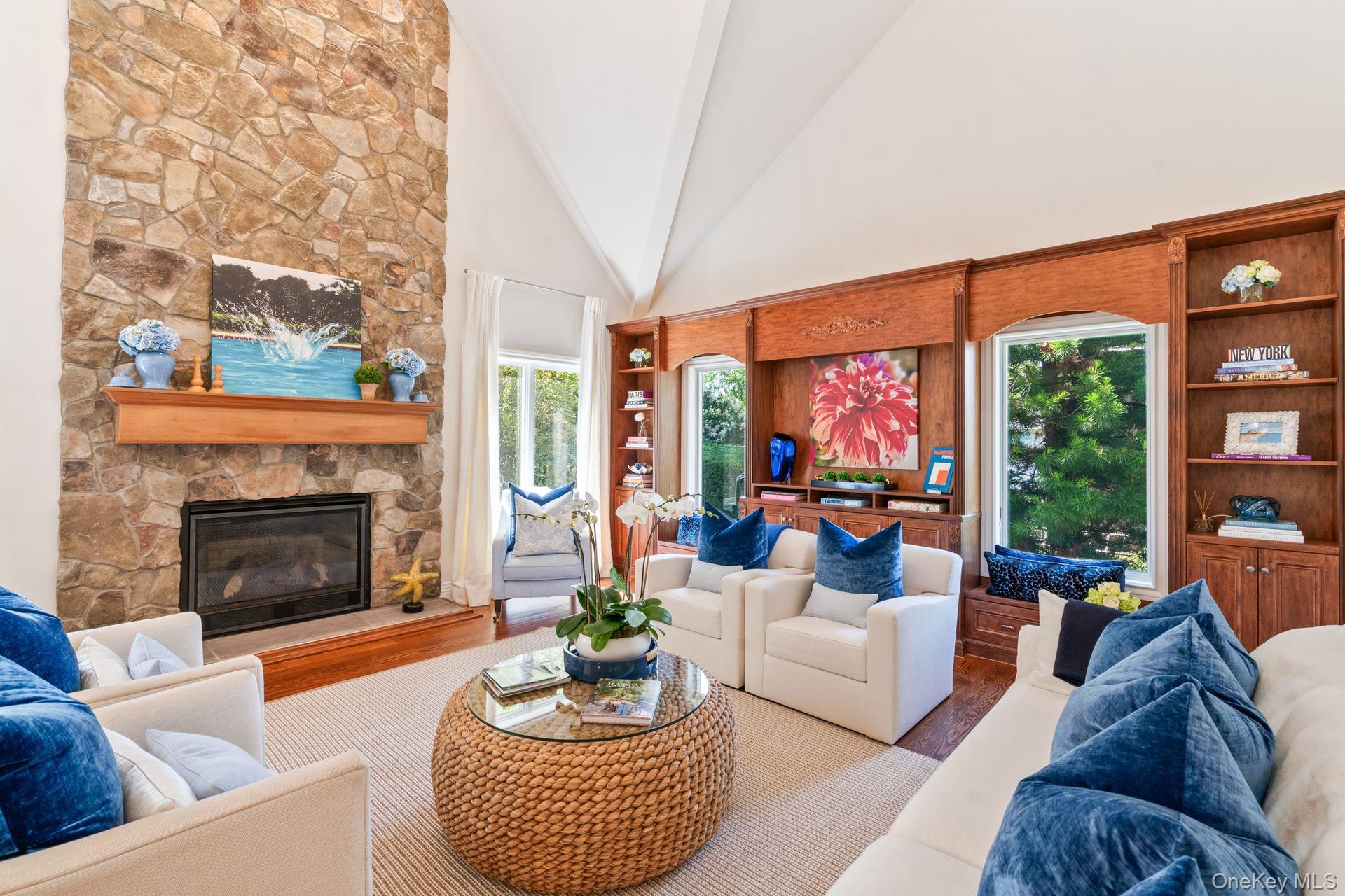 18 Quaker Path, Huntington, NY 11743