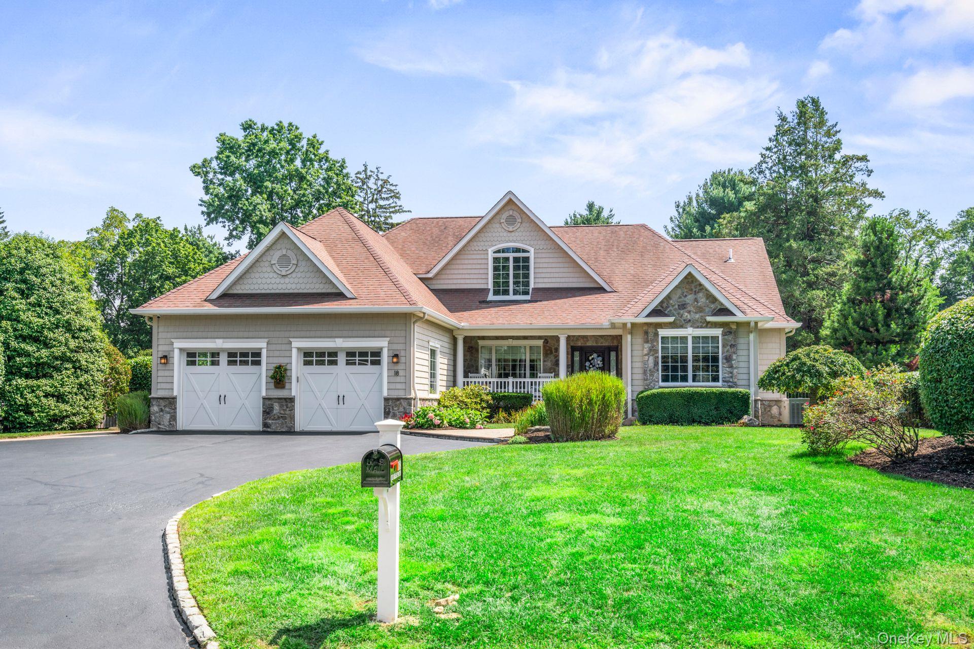 18 Quaker Path, Huntington, NY 11743