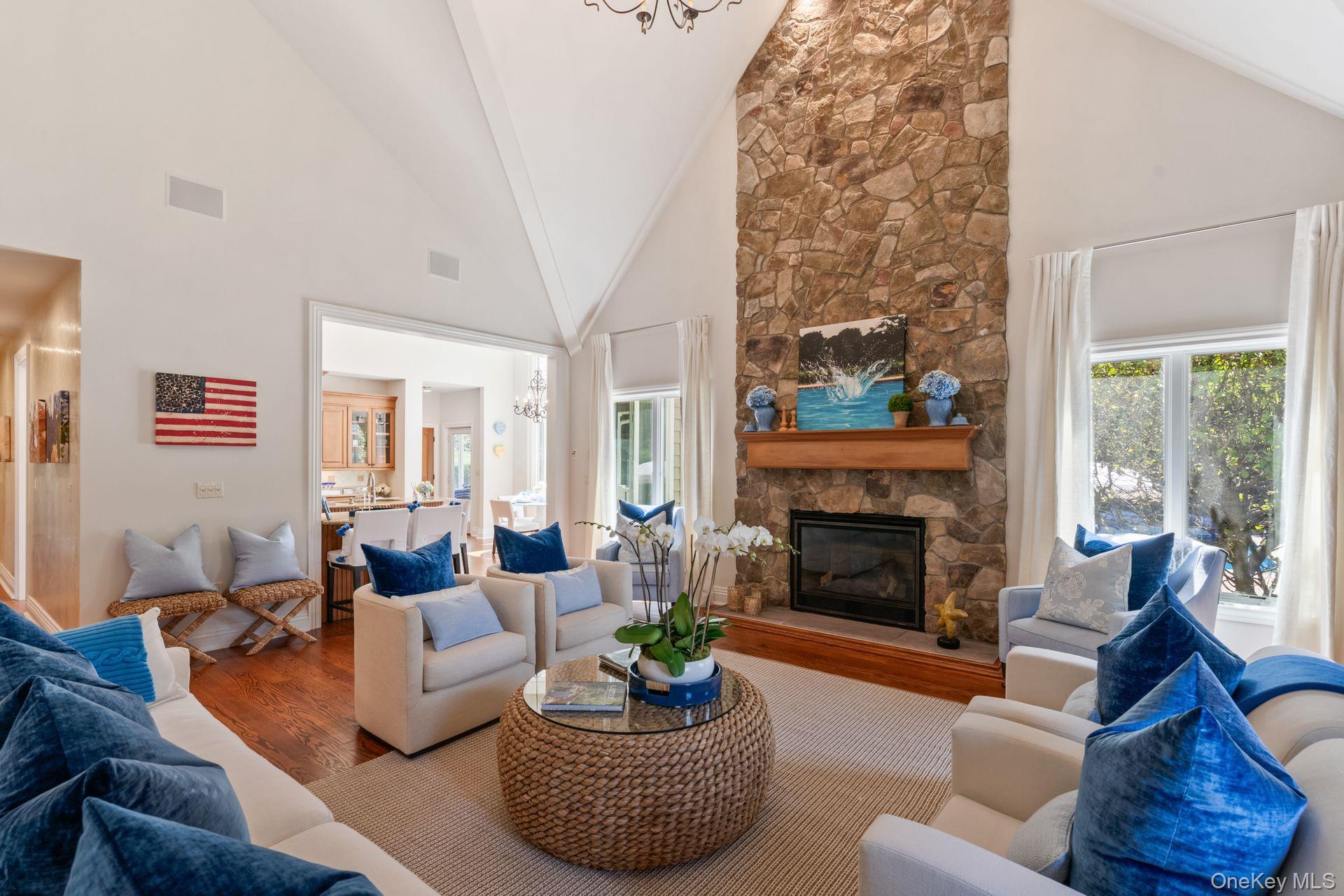 18 Quaker Path, Huntington, NY 11743