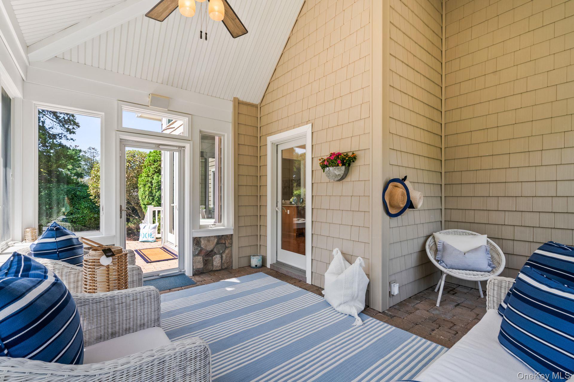 18 Quaker Path, Huntington, NY 11743