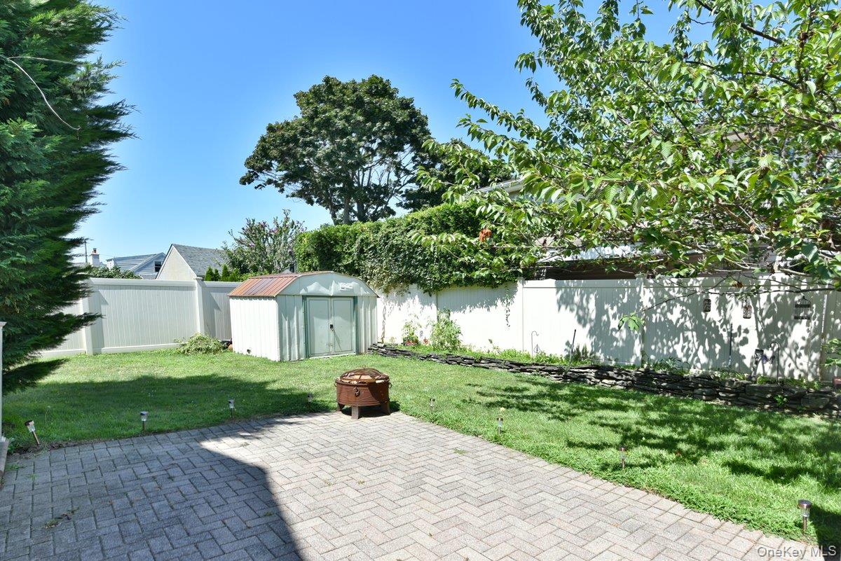 385 Oceanside Parkway, Oceanside, NY 11572