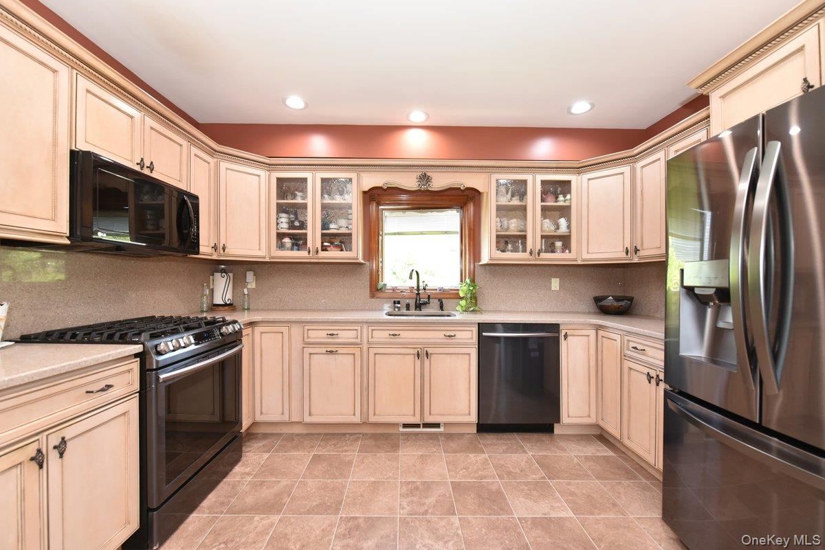 385 Oceanside Parkway, Oceanside, NY 11572