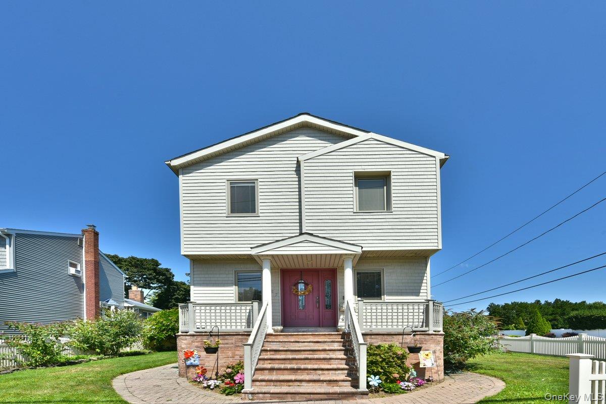 385 Oceanside Parkway, Oceanside, NY 11572