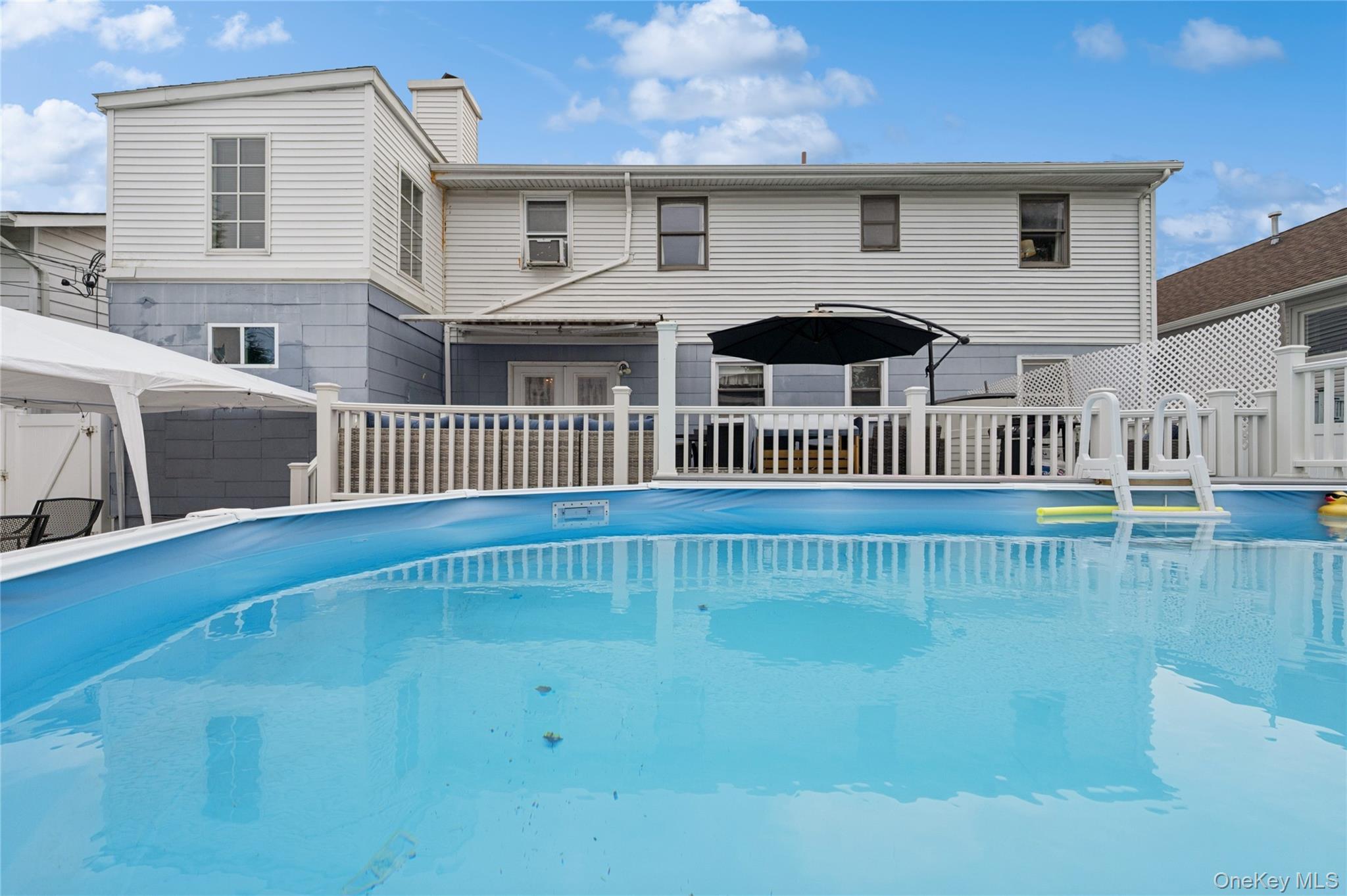 33 Newport Road, Island Park, NY 11558