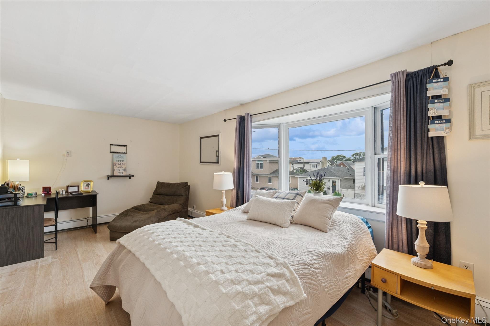 33 Newport Road, Island Park, NY 11558