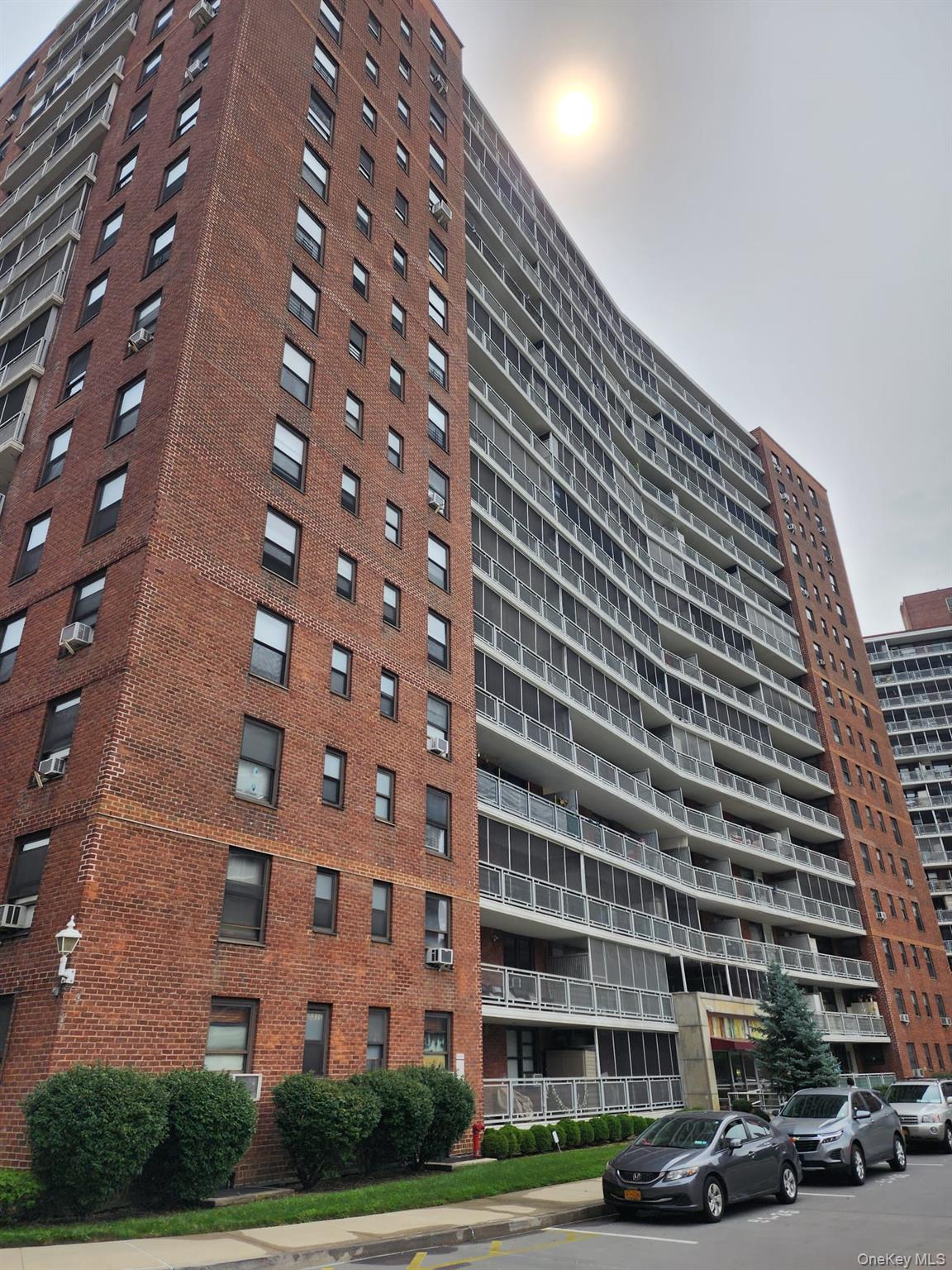 61-35 98th Street N # 11B, Rego Park, NY 11374