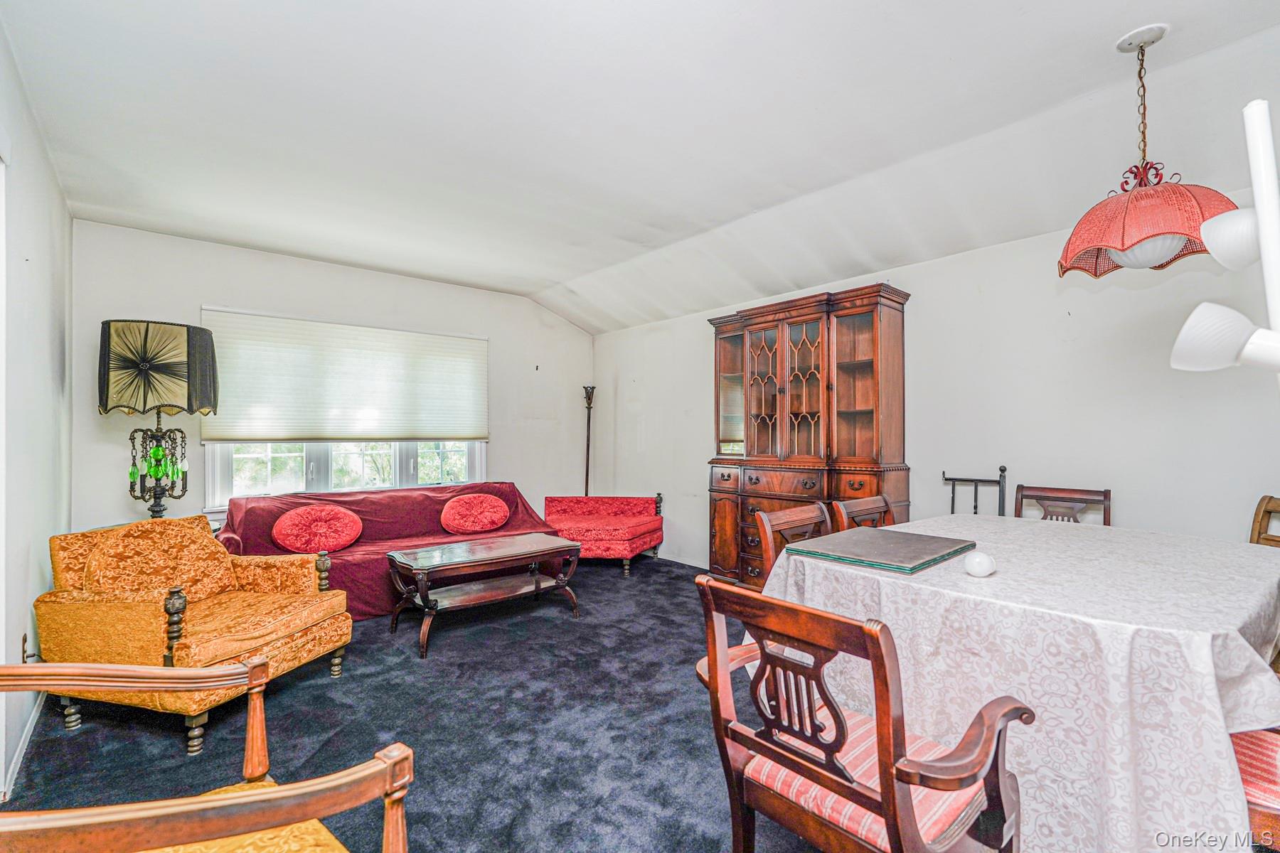 41 Middle Loop Road, Staten Island, NY 10308