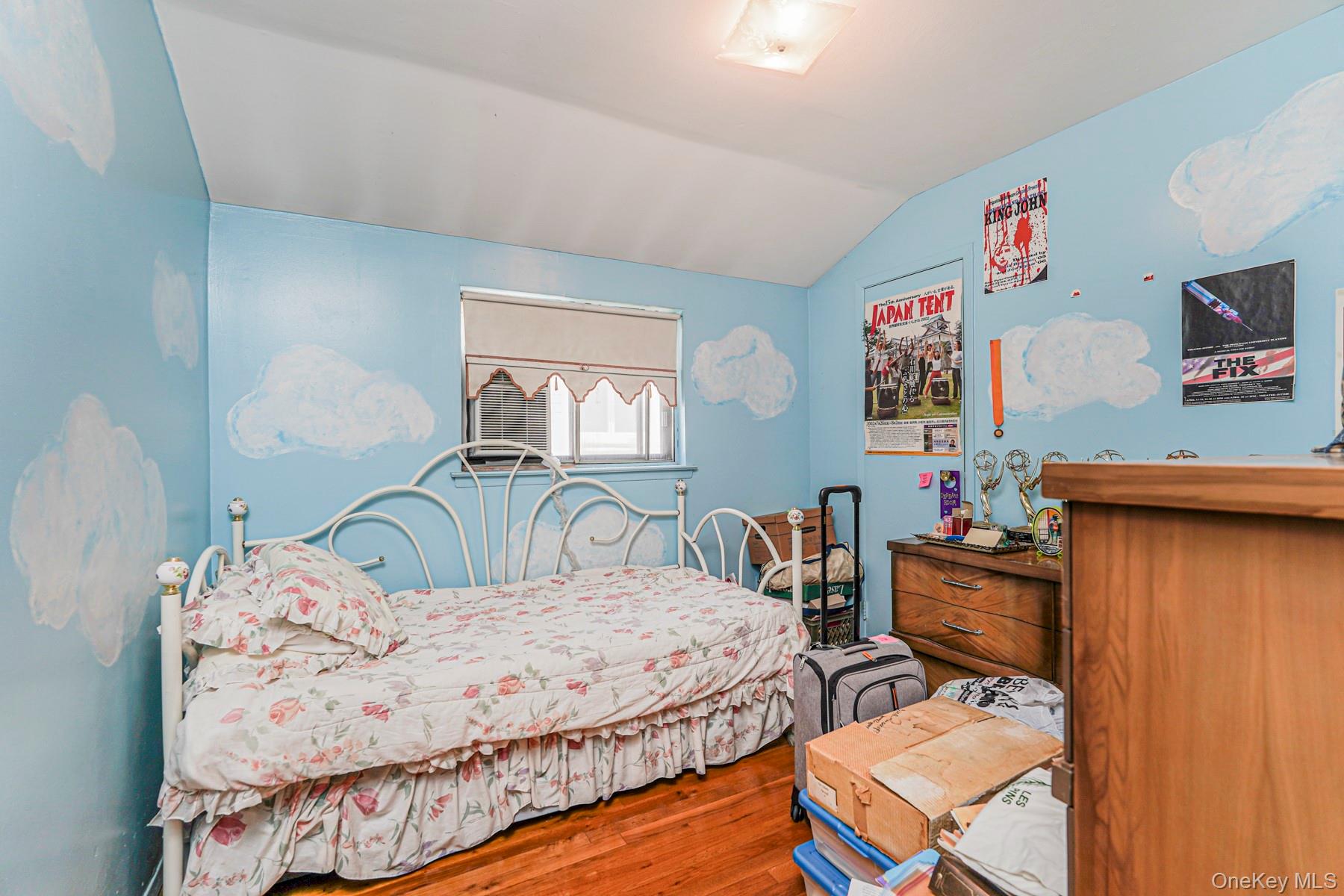 41 Middle Loop Road, Staten Island, NY 10308