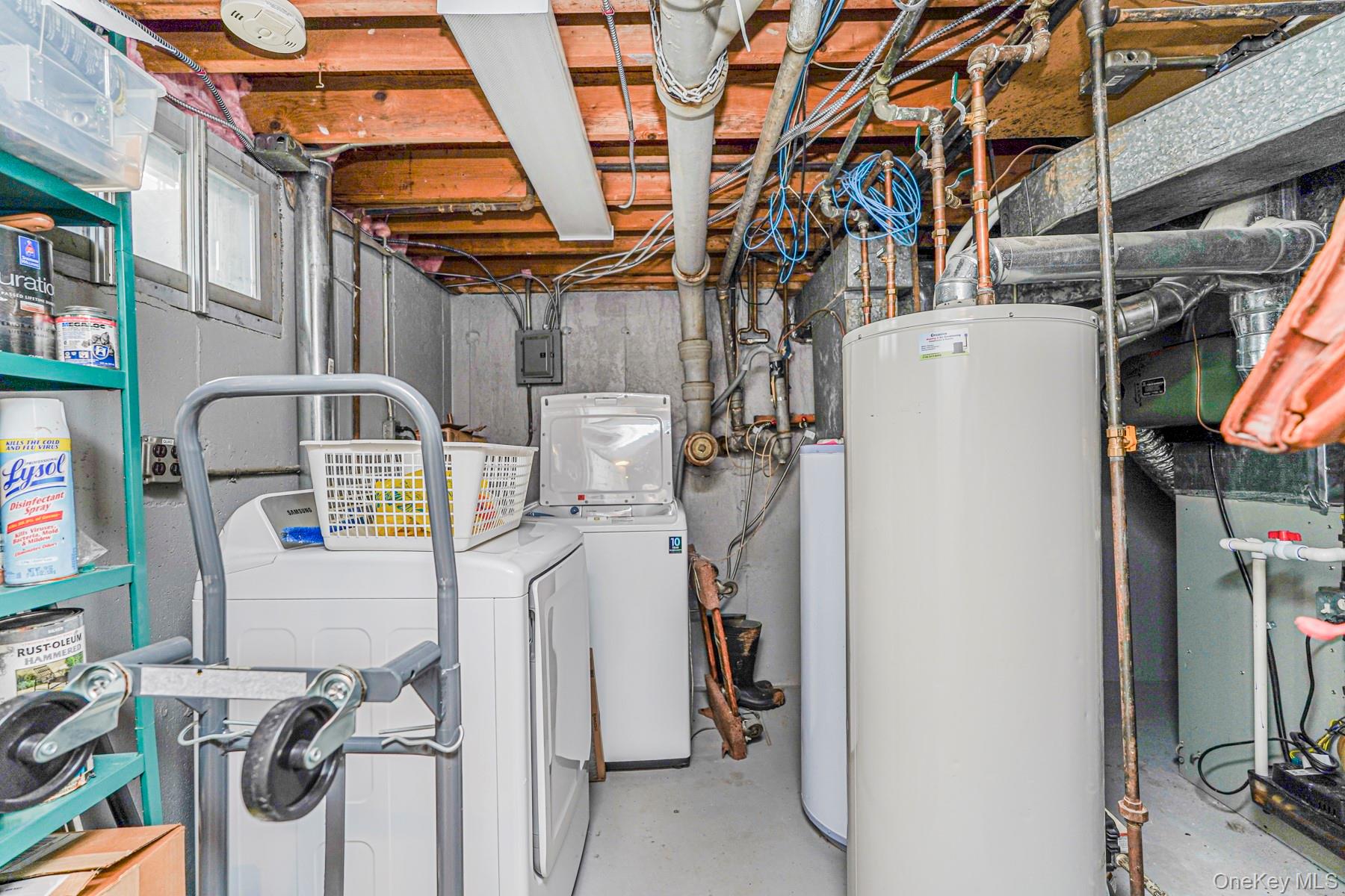 41 Middle Loop Road, Staten Island, NY 10308