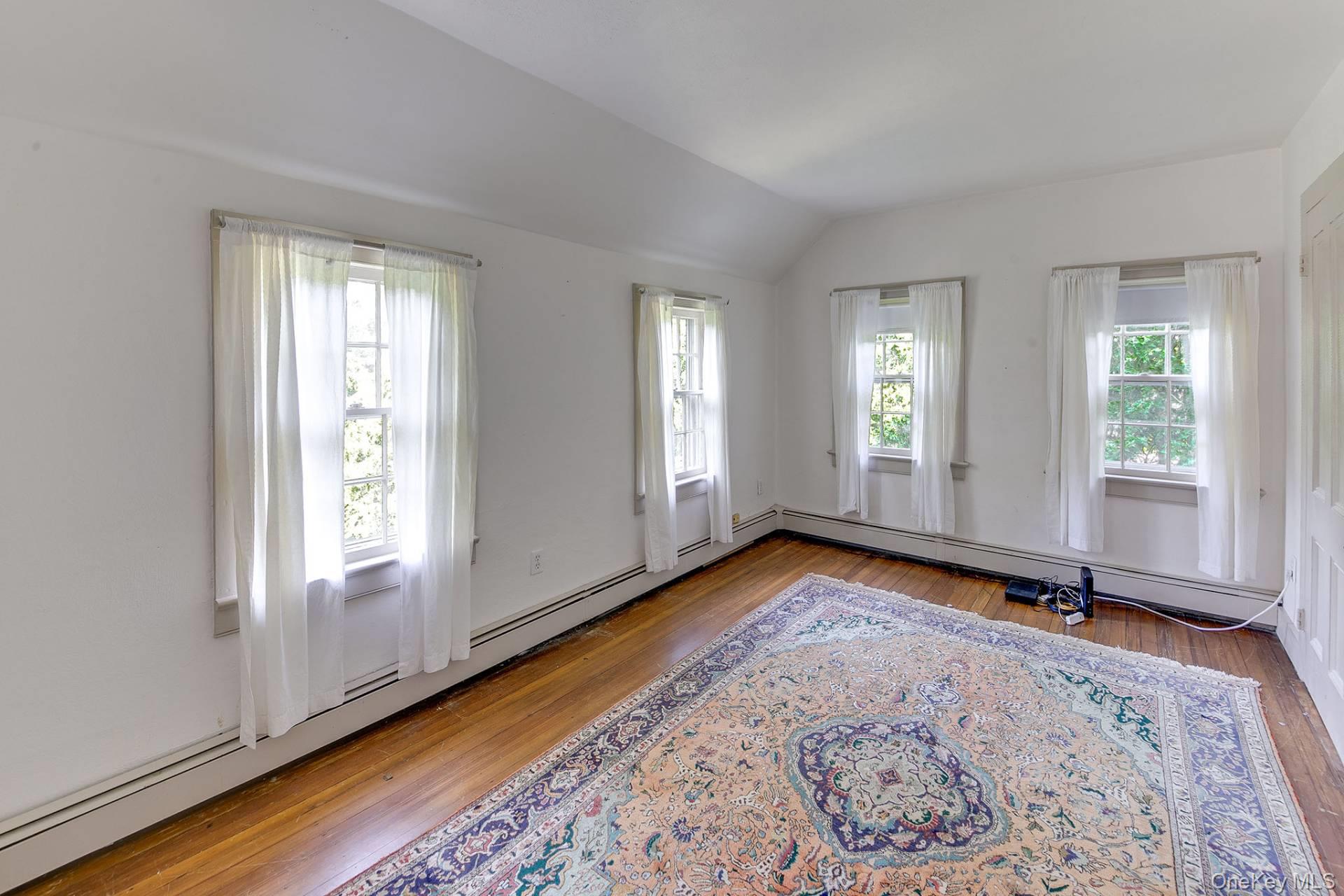 2964 Noyac Road, Sag Harbor, NY 11963