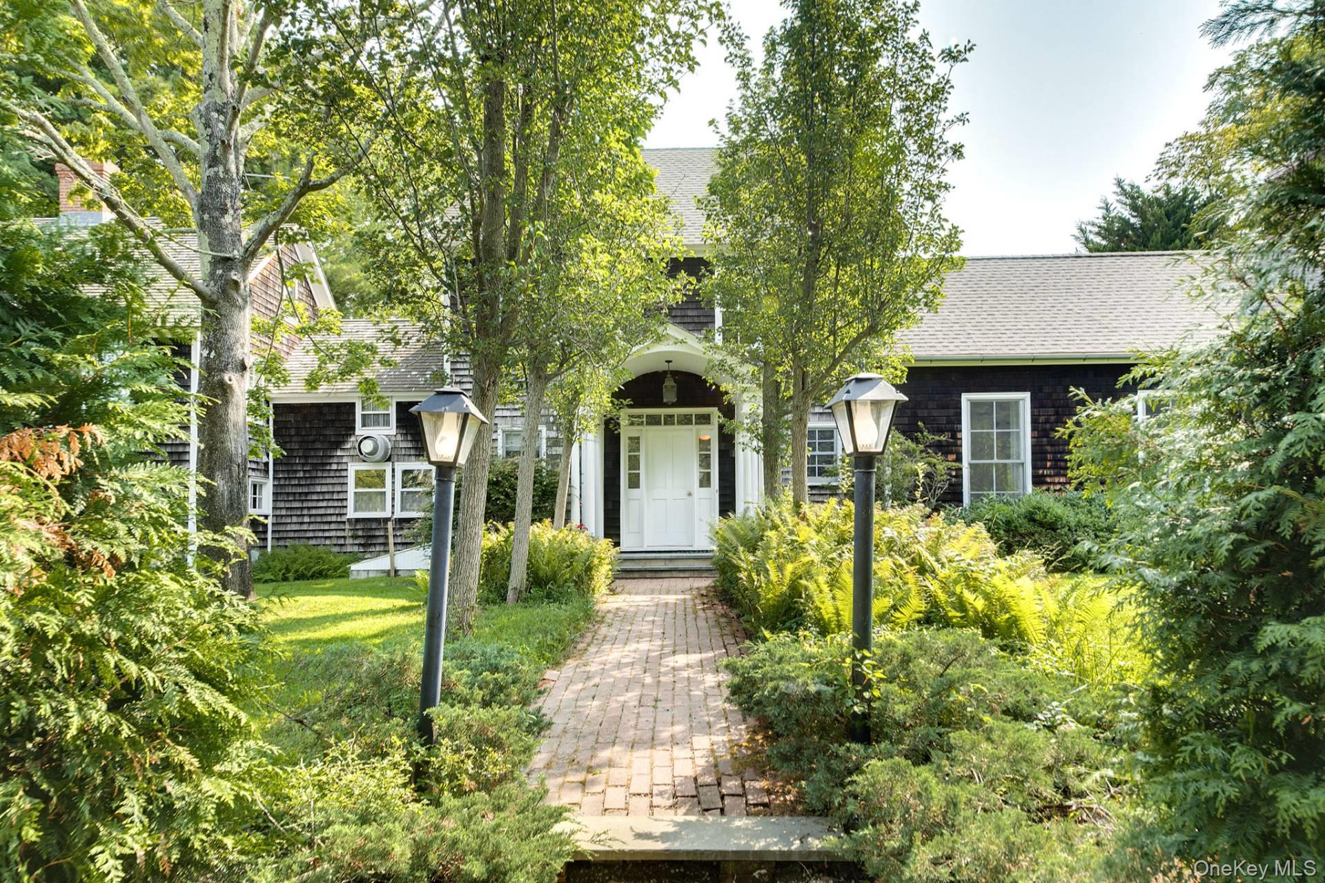 2964 Noyac Road, Sag Harbor, NY 11963