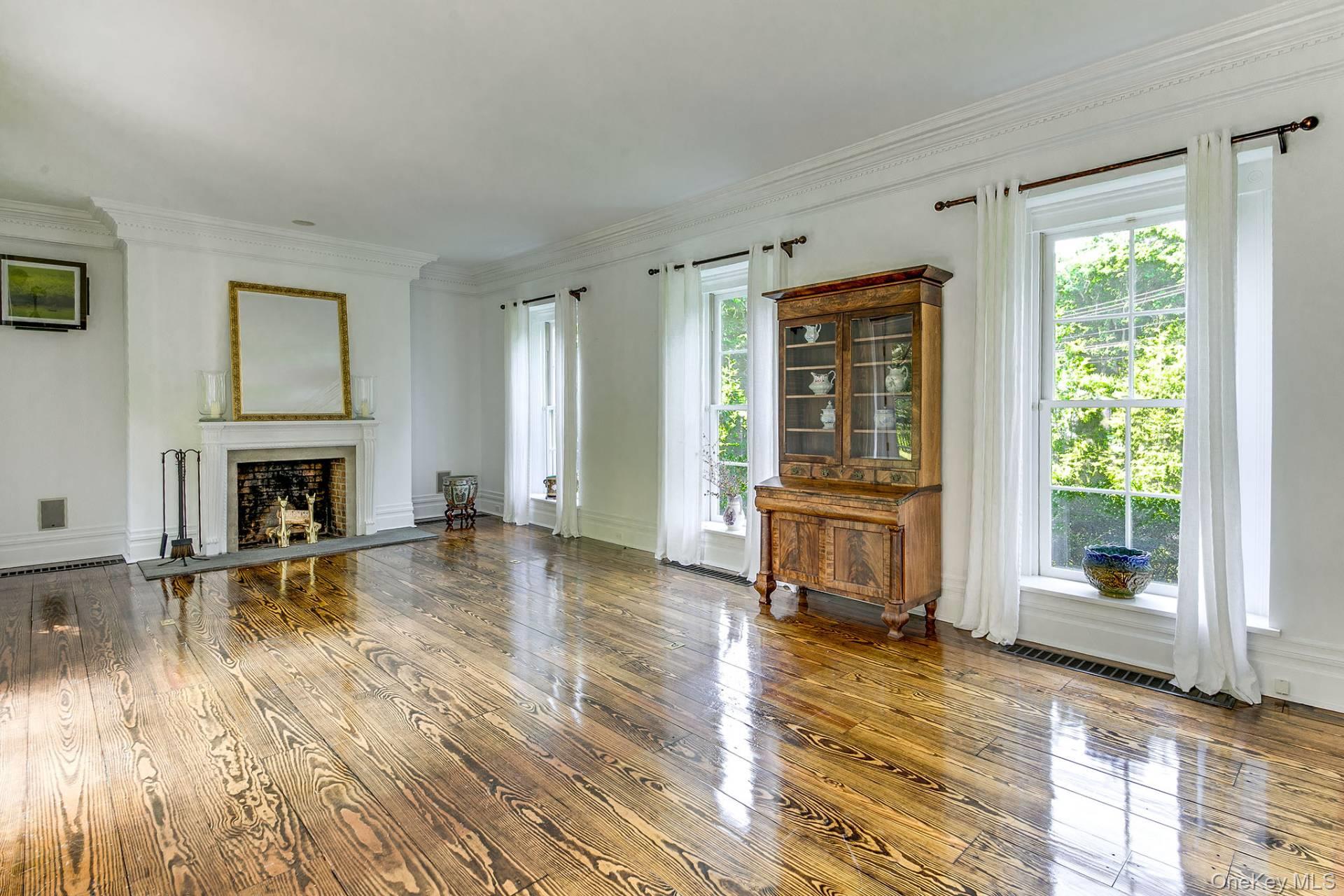 2964 Noyac Road, Sag Harbor, NY 11963