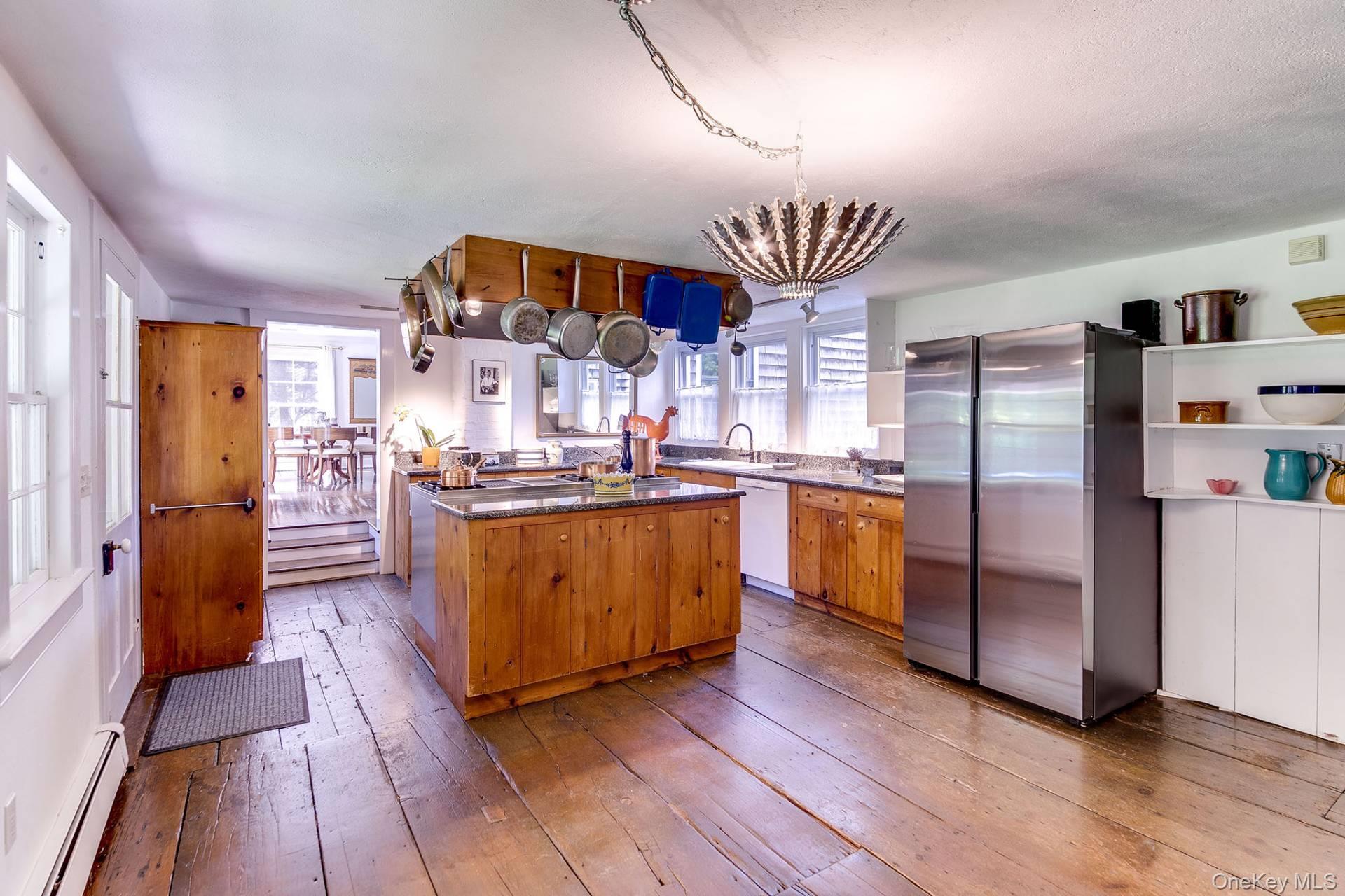 2964 Noyac Road, Sag Harbor, NY 11963