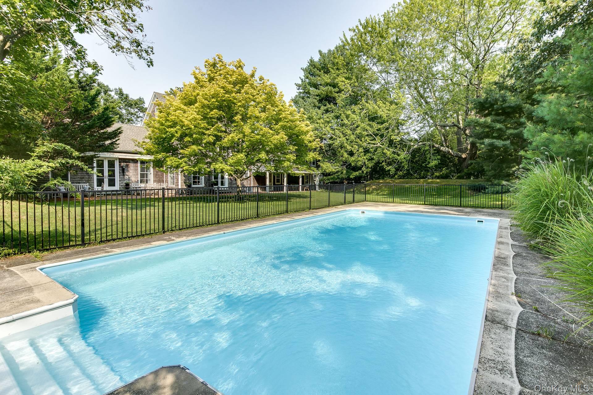 2964 Noyac Road, Sag Harbor, NY 11963