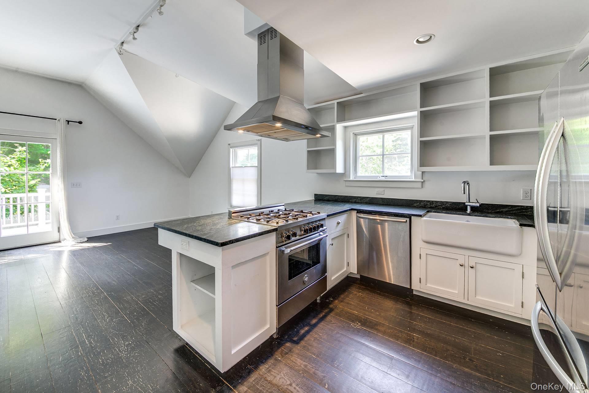 2964 Noyac Road, Sag Harbor, NY 11963