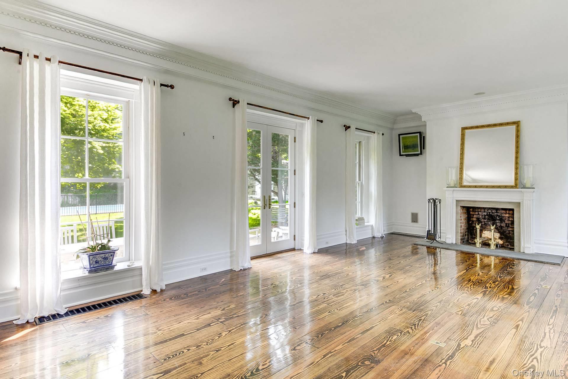 2964 Noyac Road, Sag Harbor, NY 11963