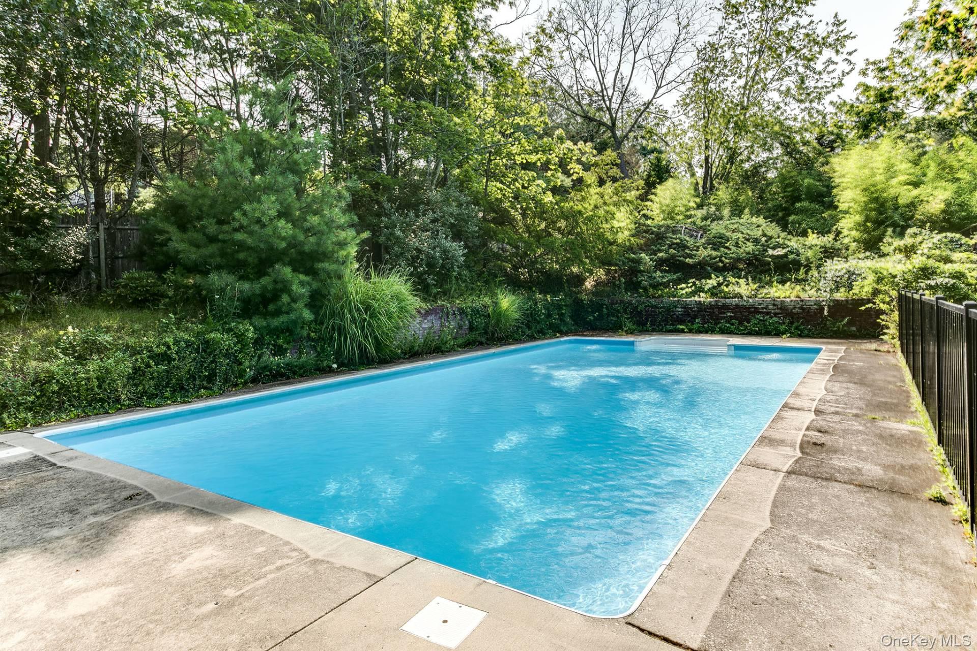 2964 Noyac Road, Sag Harbor, NY 11963