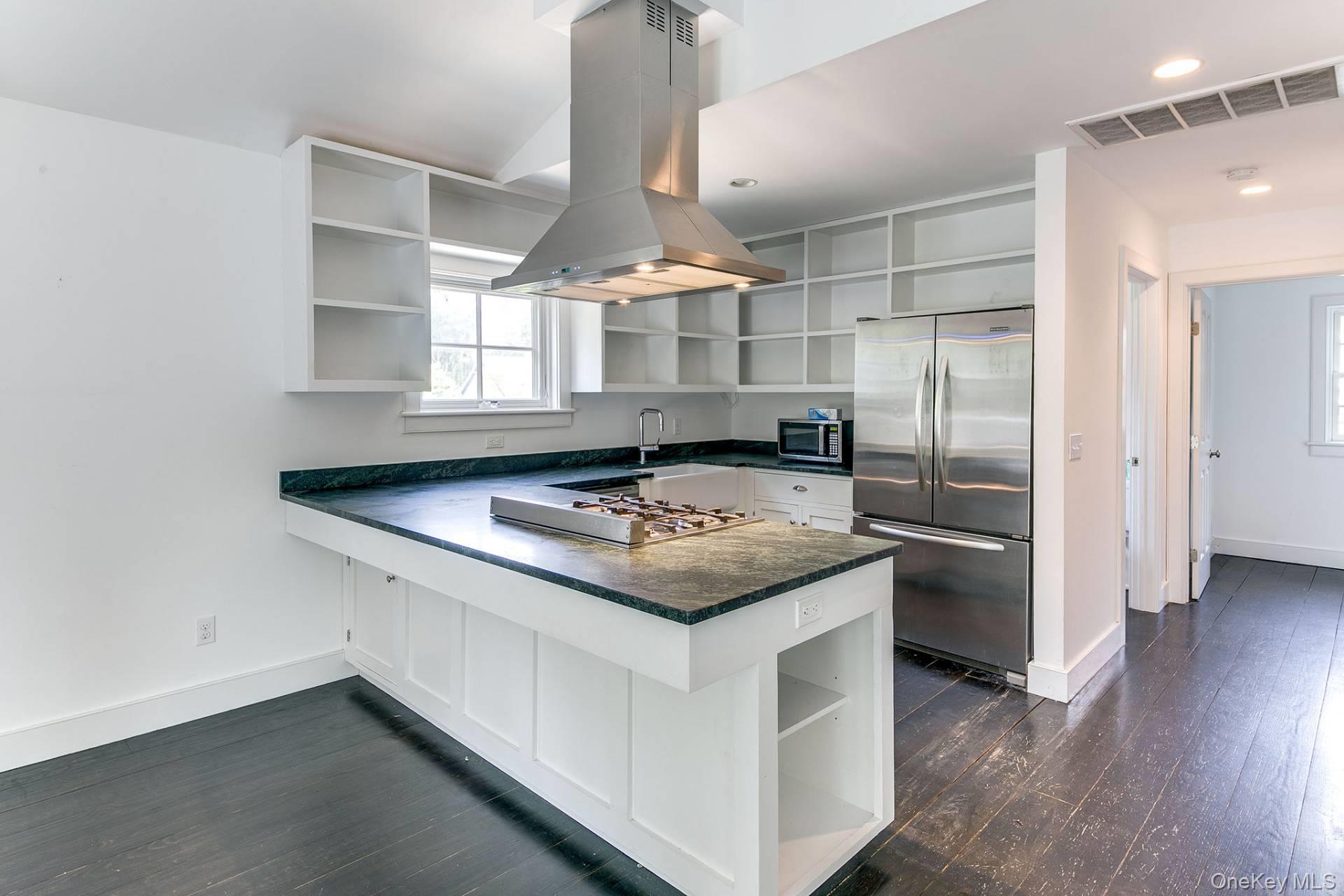 2964 Noyac Road, Sag Harbor, NY 11963